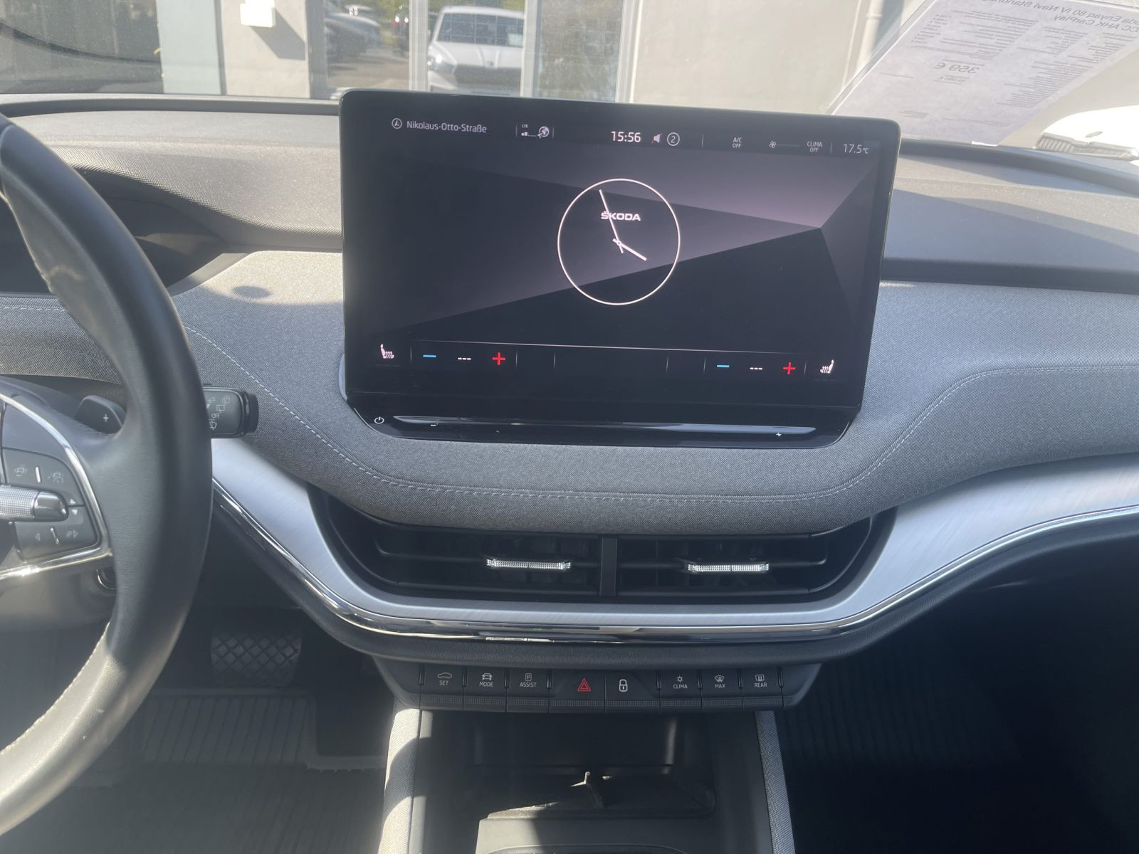 Skoda Enyaq 80 iV Navi Standhzg LED ACC AHK CarPlay