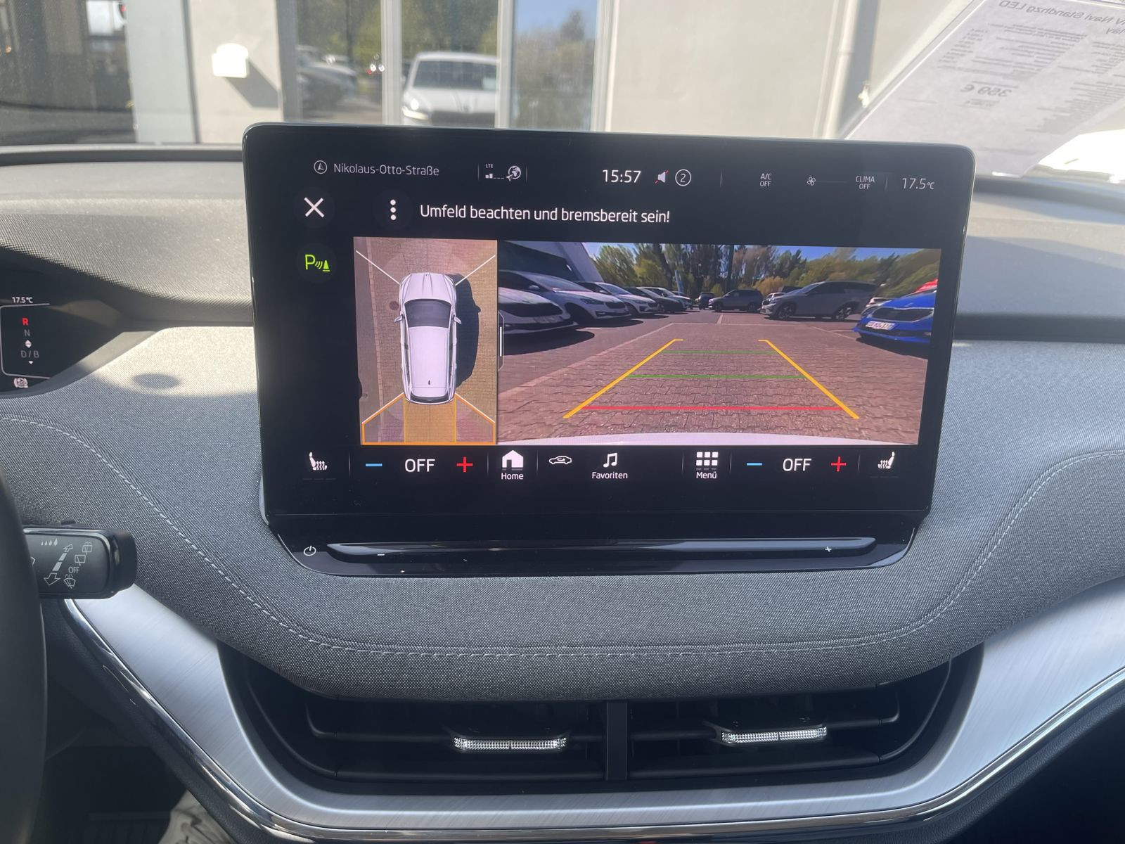 Skoda Enyaq 80 iV Navi Standhzg LED ACC AHK CarPlay