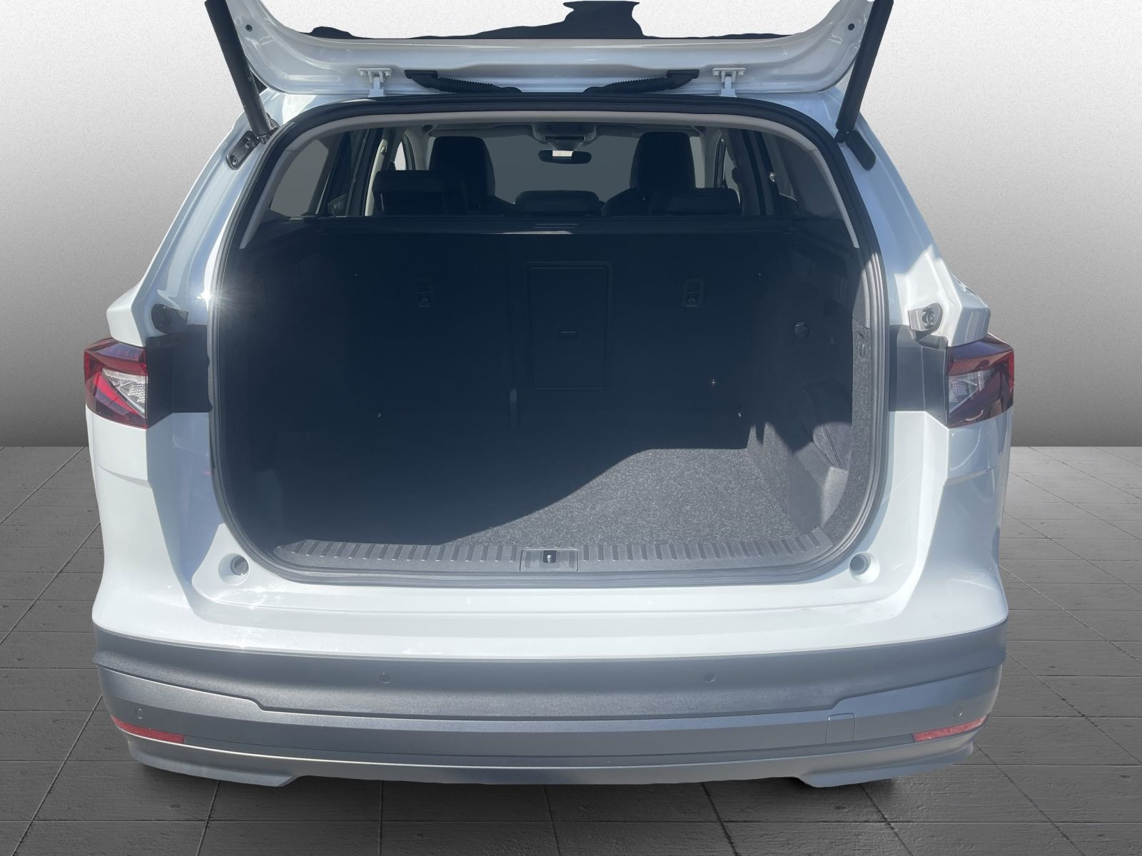 Skoda Enyaq 80 iV Navi Standhzg LED ACC AHK CarPlay