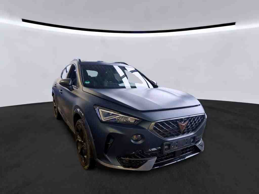 Cupra Formentor VZ 1.4TSI eHybrid Navi Panorama LED AHK