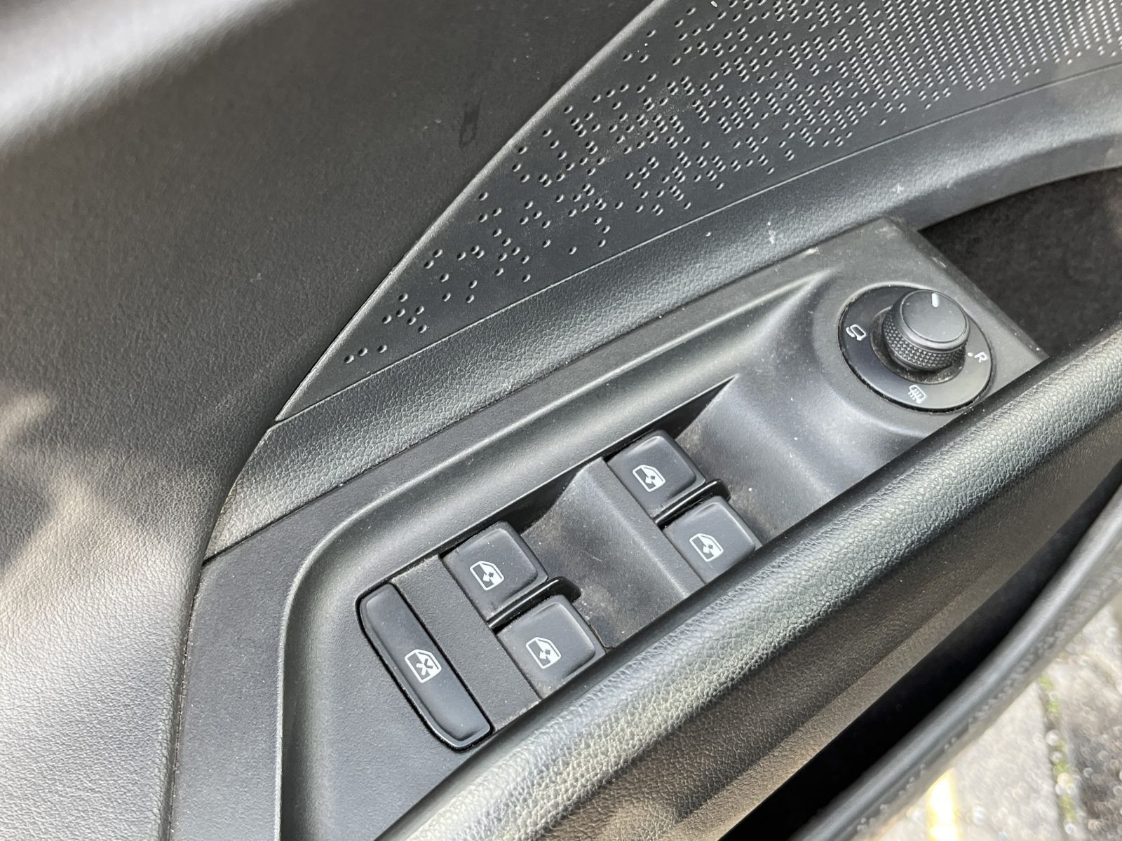 Skoda Enyaq 80 Suite Navi Panorama Standhzg LED ACC AHK