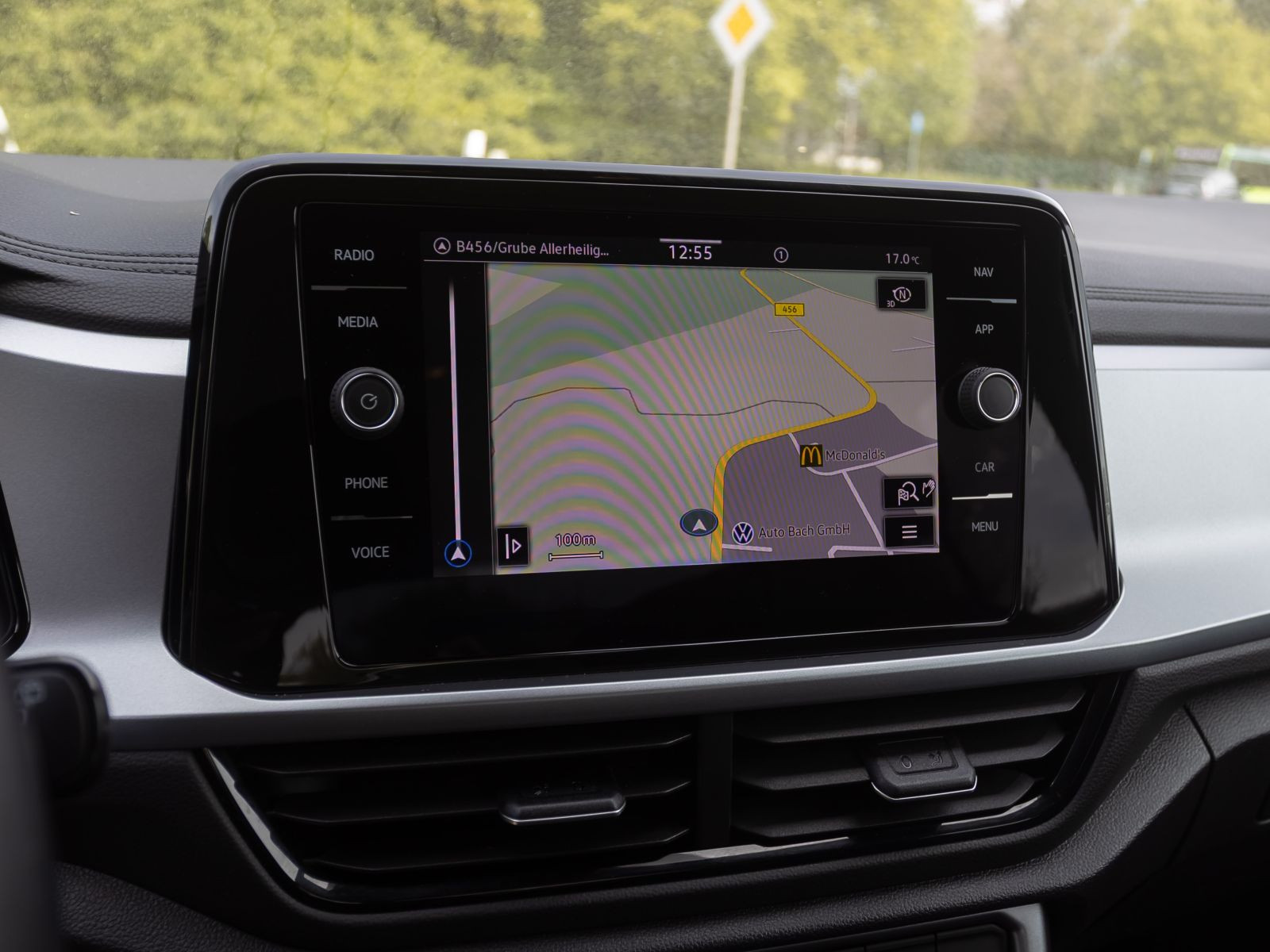 Volkswagen T-Roc Life 1.5TSI DSG Navi LED ACC EPH AHK CarPlay
