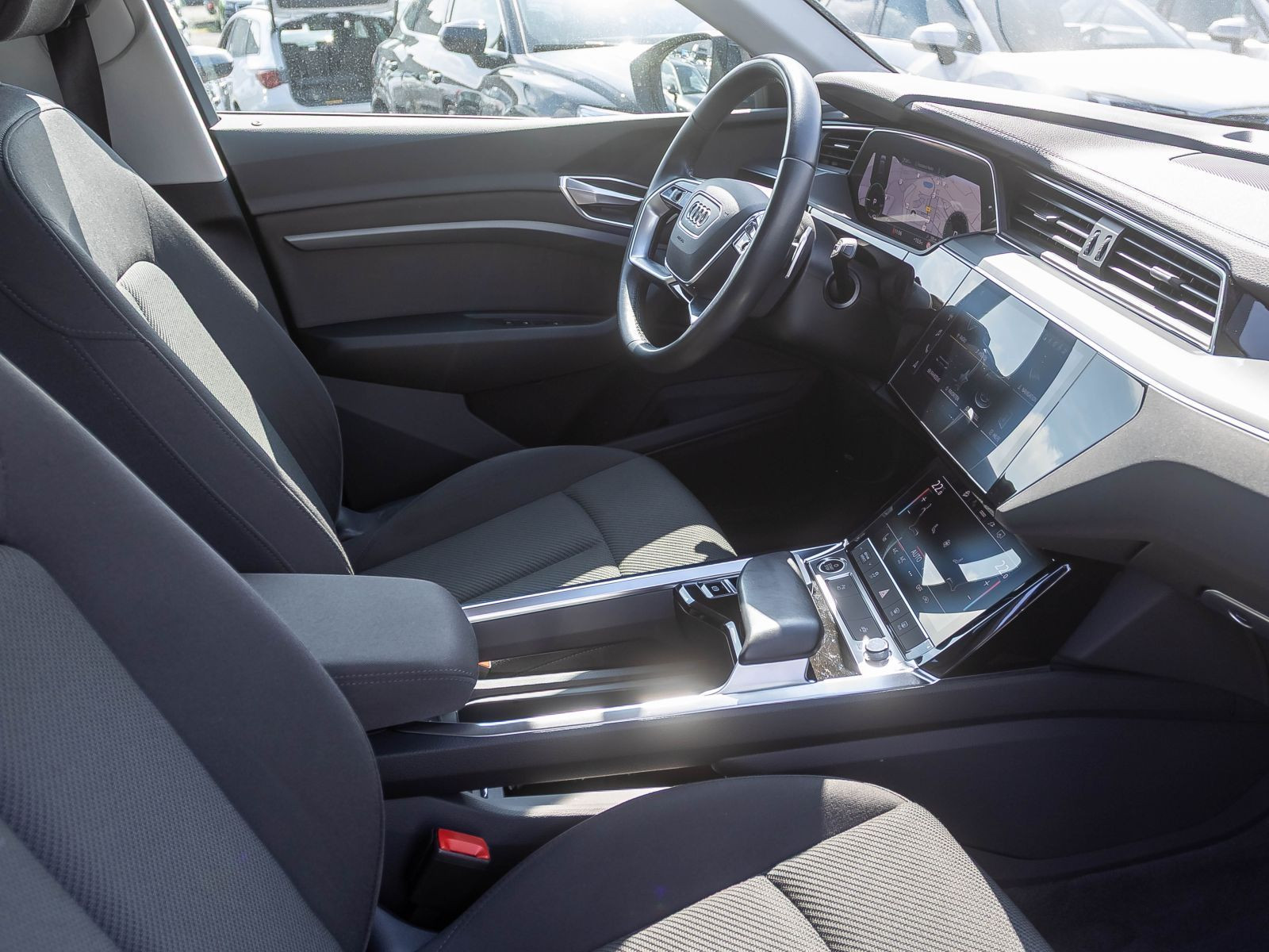 Audi Q8 e-tron Advanced 50 qu. 250 kW Navi AIR LED EPH