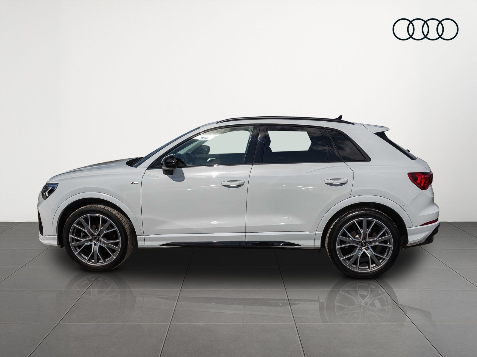 Audi Q3 S line 40TFSI qu. Stronic Navi ACC Panorama