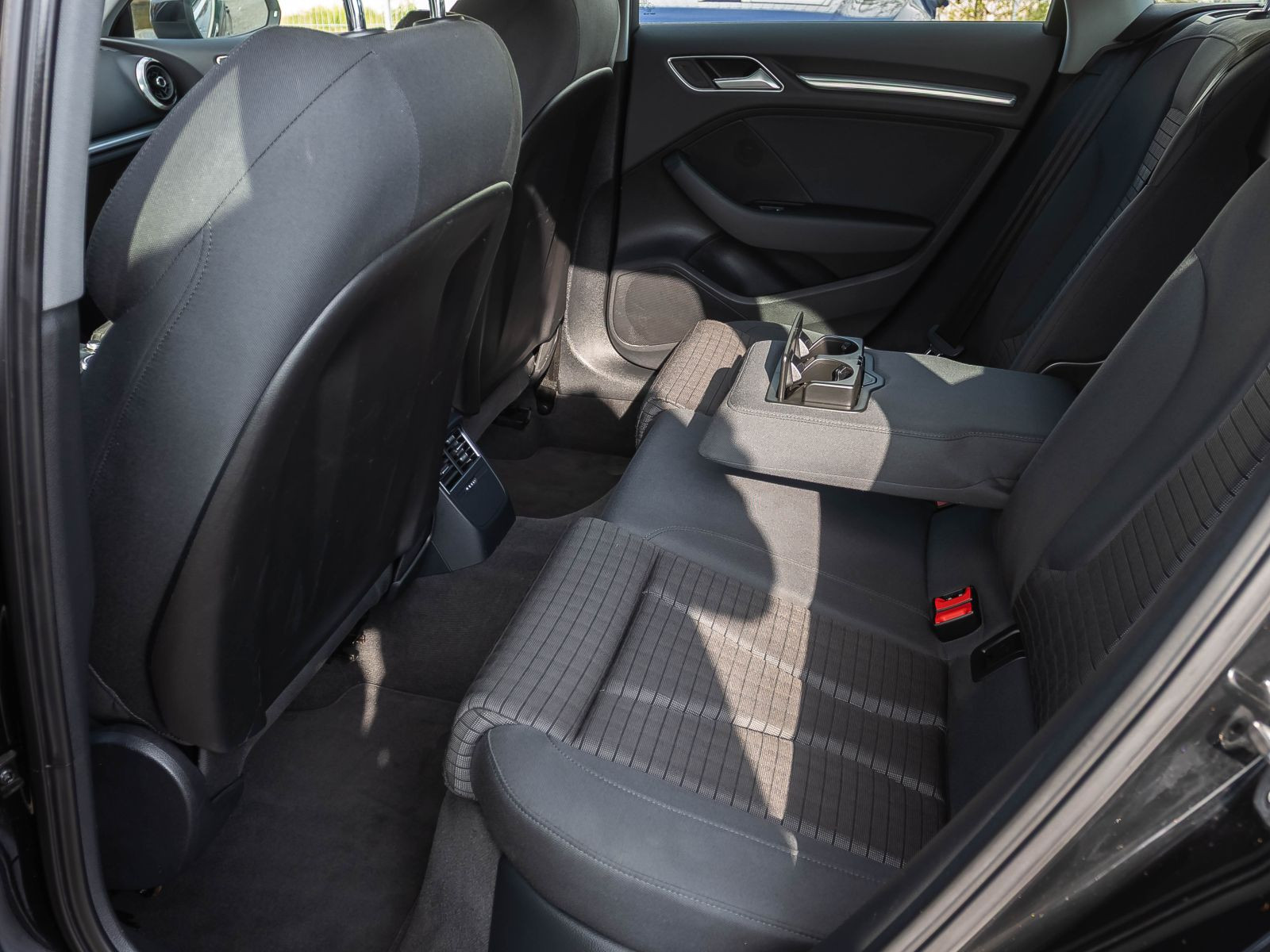 Audi A3 Sportback Sport 30TFSI Stronic Navi LED EPH