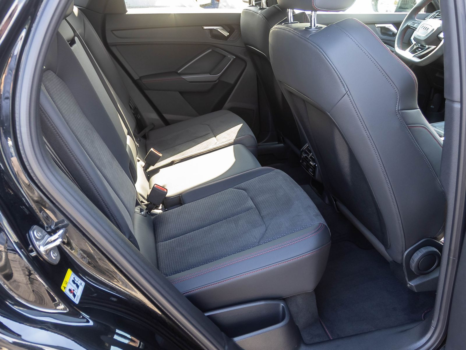 Audi Q3 Sportback S line 45TFSI qu Navi LED CarPlay