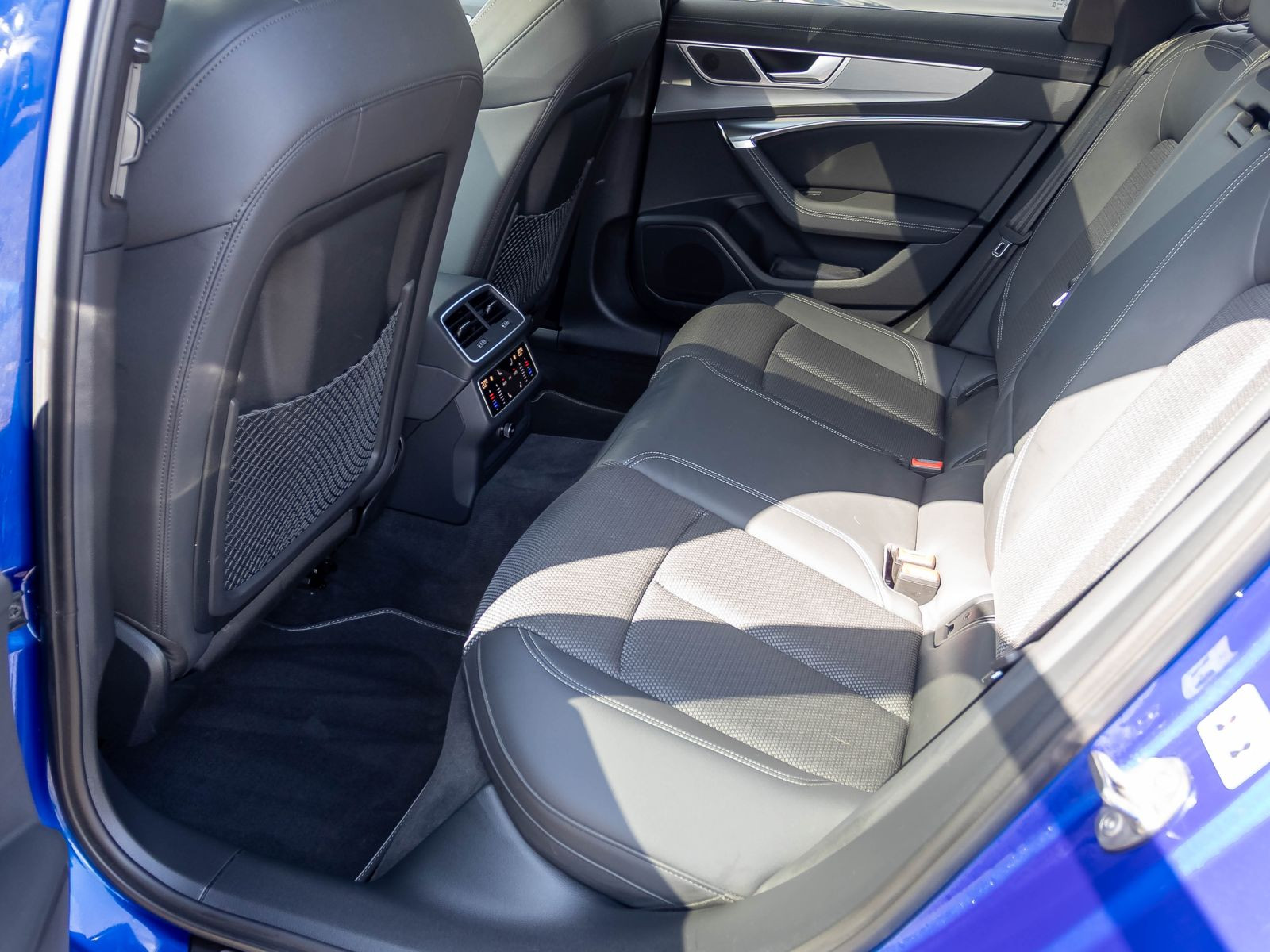 Audi A6 Avant S line 40TDI Navi Panorama Matrix ACC