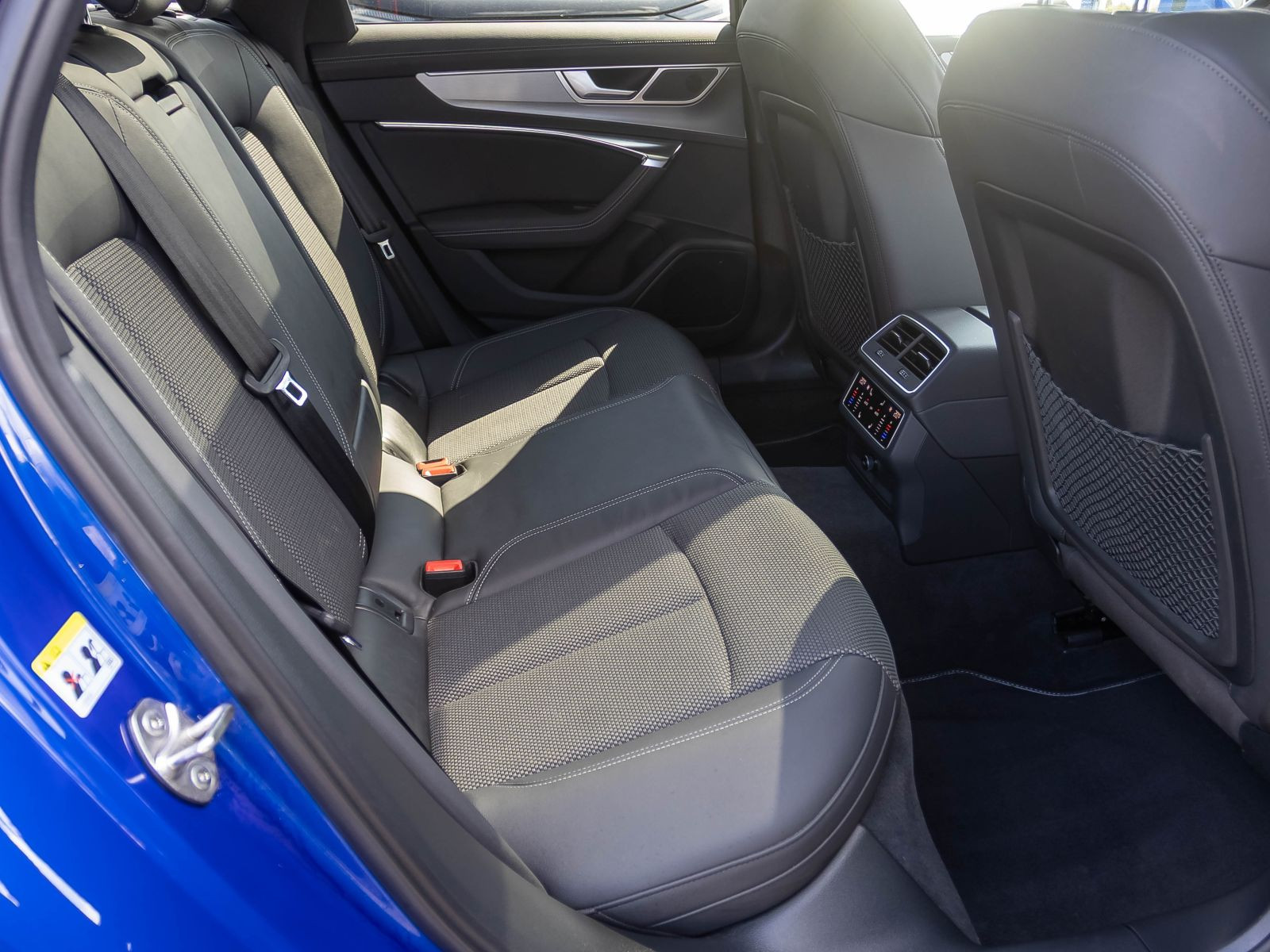Audi A6 Avant S line 40TDI Navi Panorama Matrix ACC