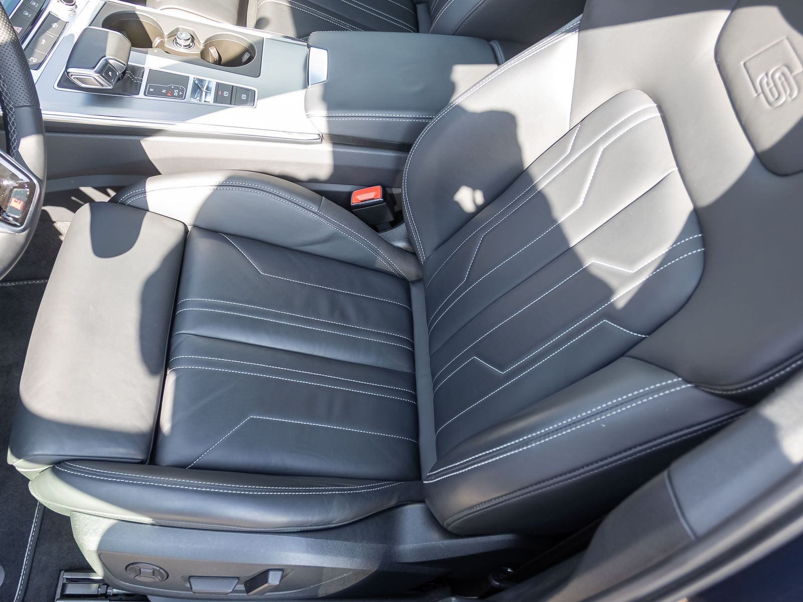 Audi A6 Avant S line 40TDI qu Navi Panorama LED ACC AHK