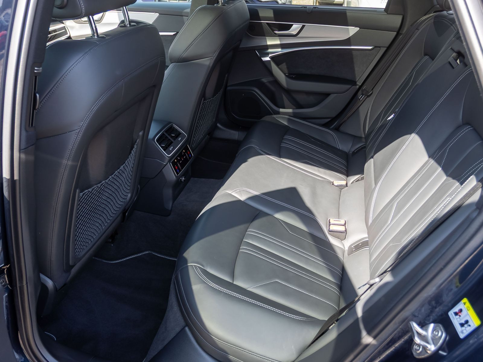 Audi A6 Avant S line 40TDI qu Navi Panorama LED ACC AHK