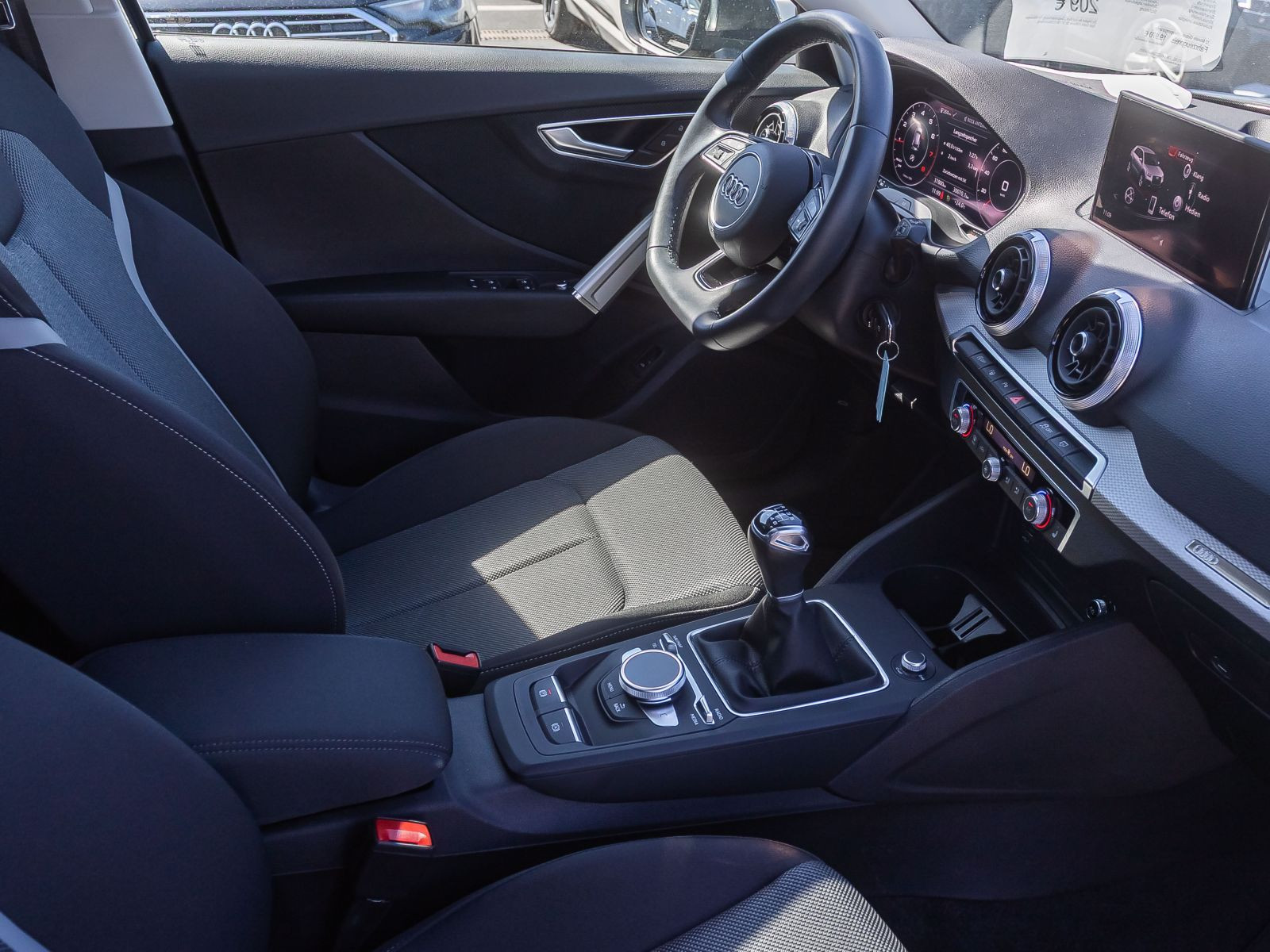 Audi Q2 30TFSI Panorama CarPlay LED EPH DAB AHK
