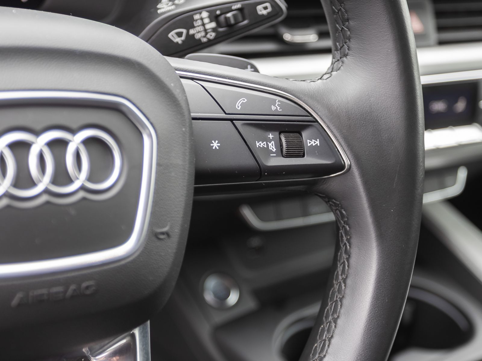 Audi A4 Avant S line 35TDI Stronic Navi LED ACC EPH