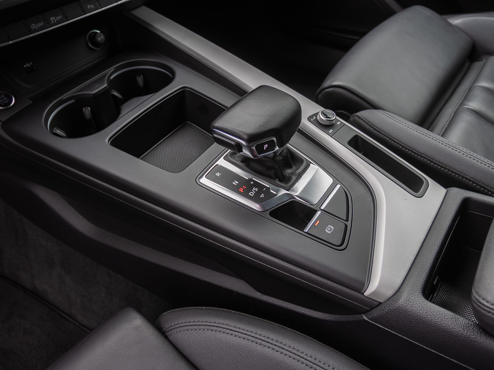 Audi A4 Avant S line 35TDI Stronic Navi LED ACC EPH
