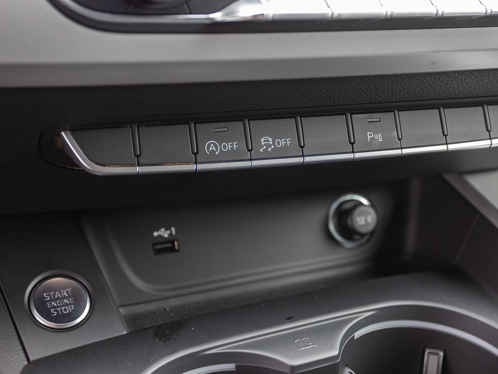 Audi A4 Avant S line 35TDI Stronic Navi LED ACC EPH