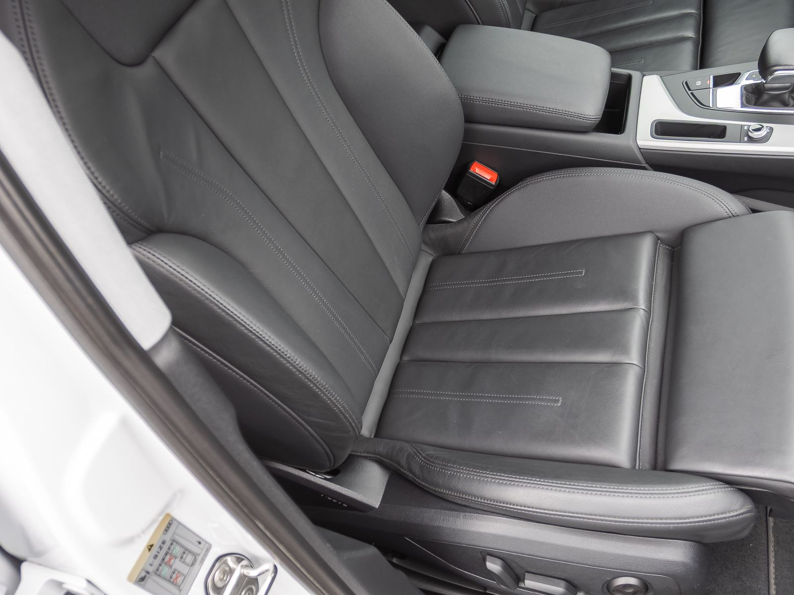Audi A4 Avant S line 35TDI Stronic Navi LED ACC EPH