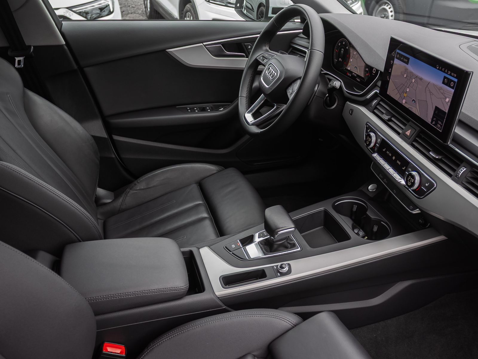 Audi A4 Avant S line 35TDI Stronic Navi LED ACC EPH