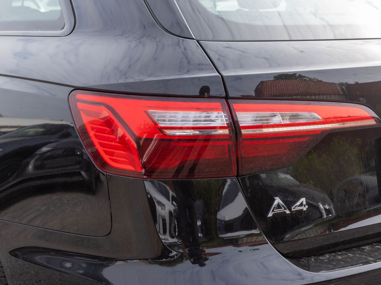 Audi A4 Avant Advanced 40TDI qu Stronic Navi LED ACC AHK