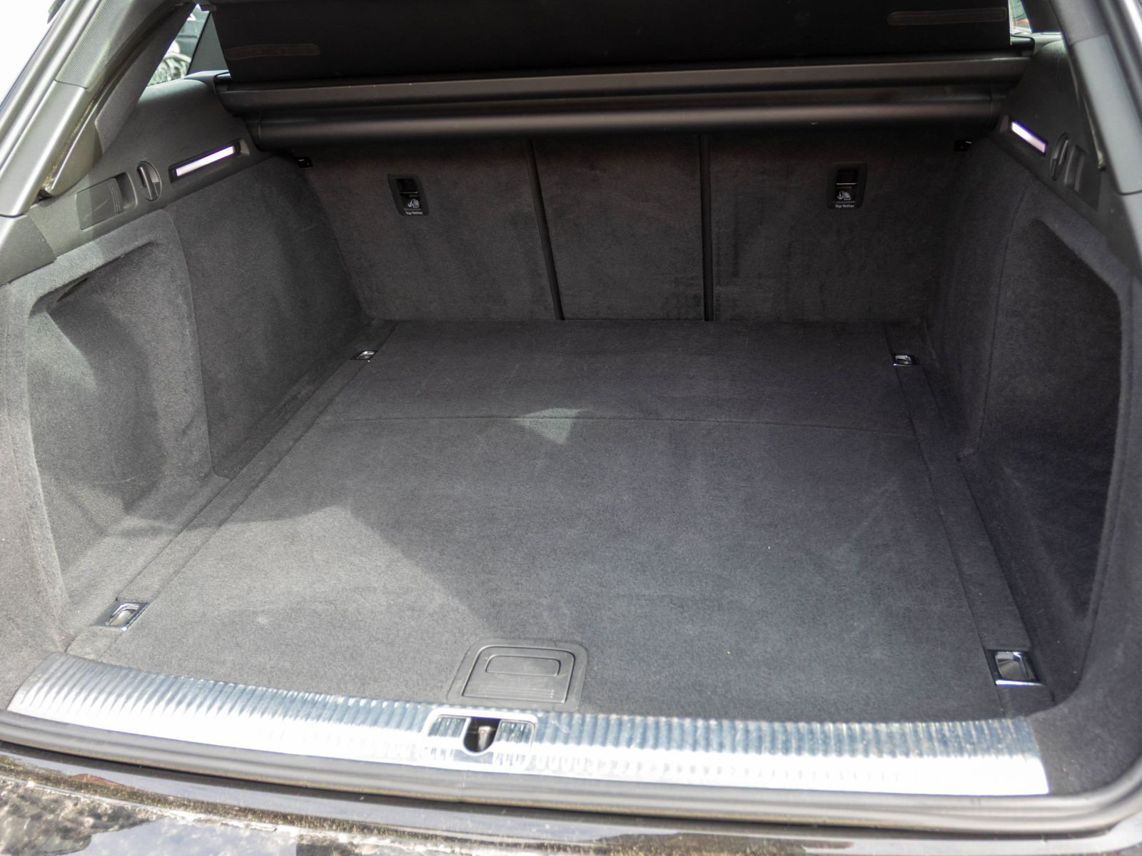 Audi A4 Avant Advanced 40TDI qu Stronic Navi LED ACC AHK