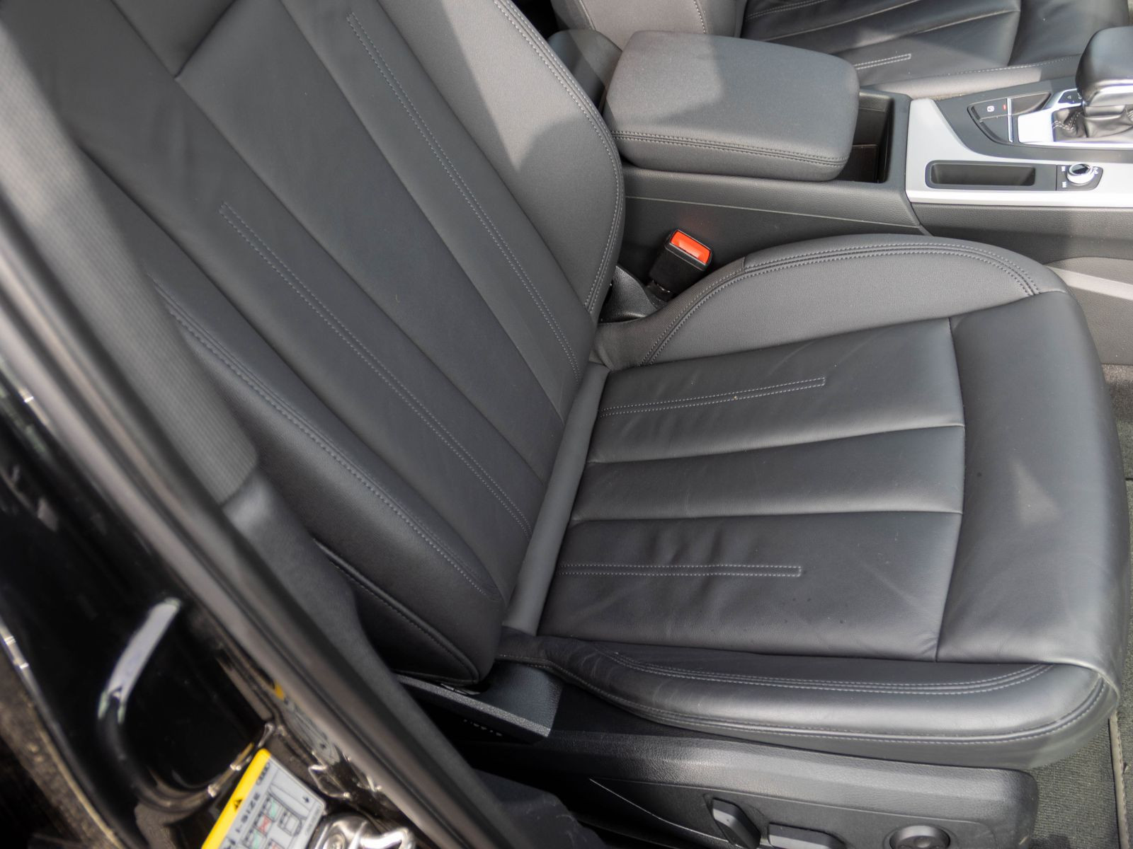 Audi A4 Avant Advanced 40TDI qu Stronic Navi LED ACC AHK