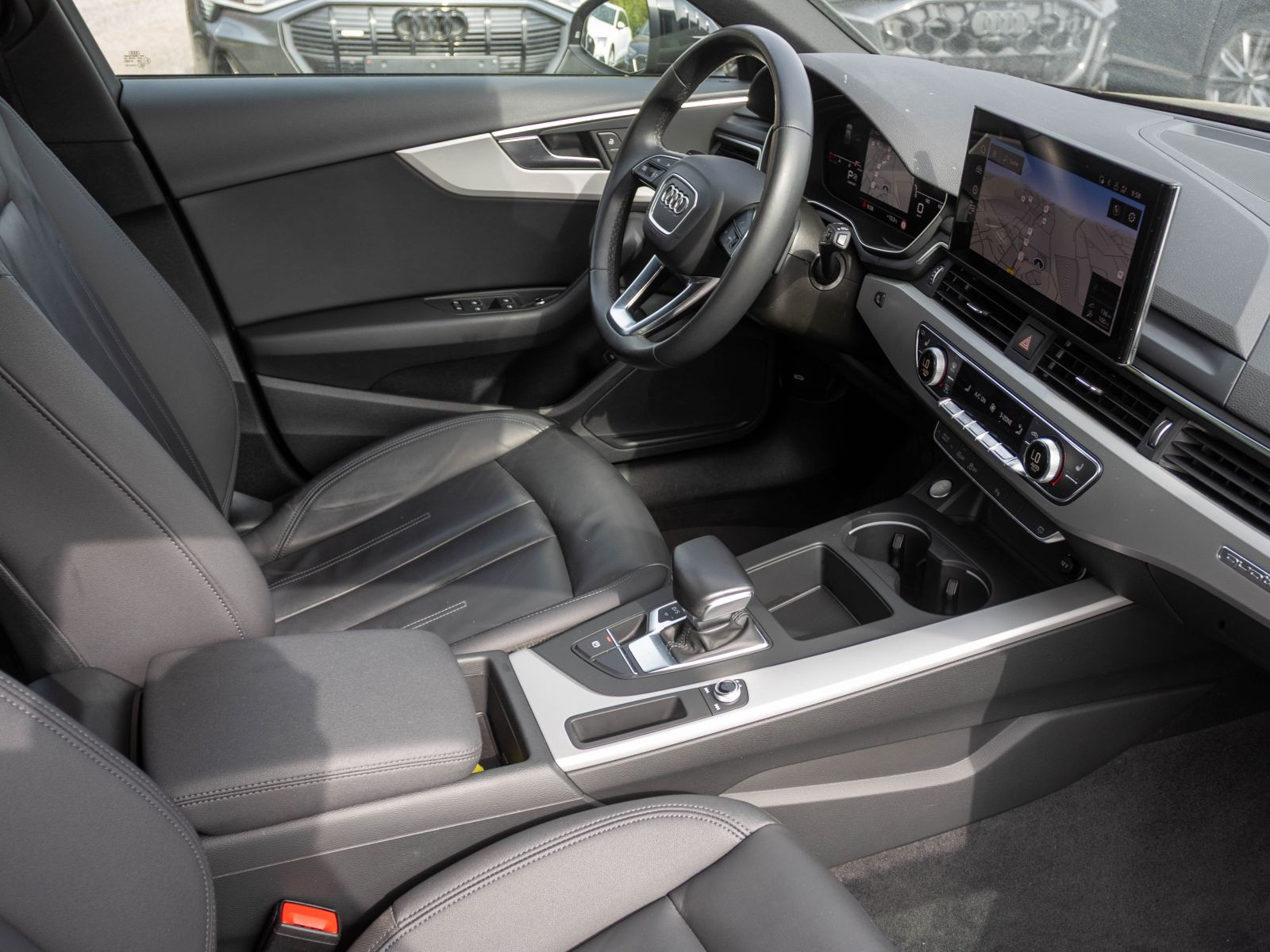 Audi A4 Avant Advanced 40TDI qu Stronic Navi LED ACC AHK