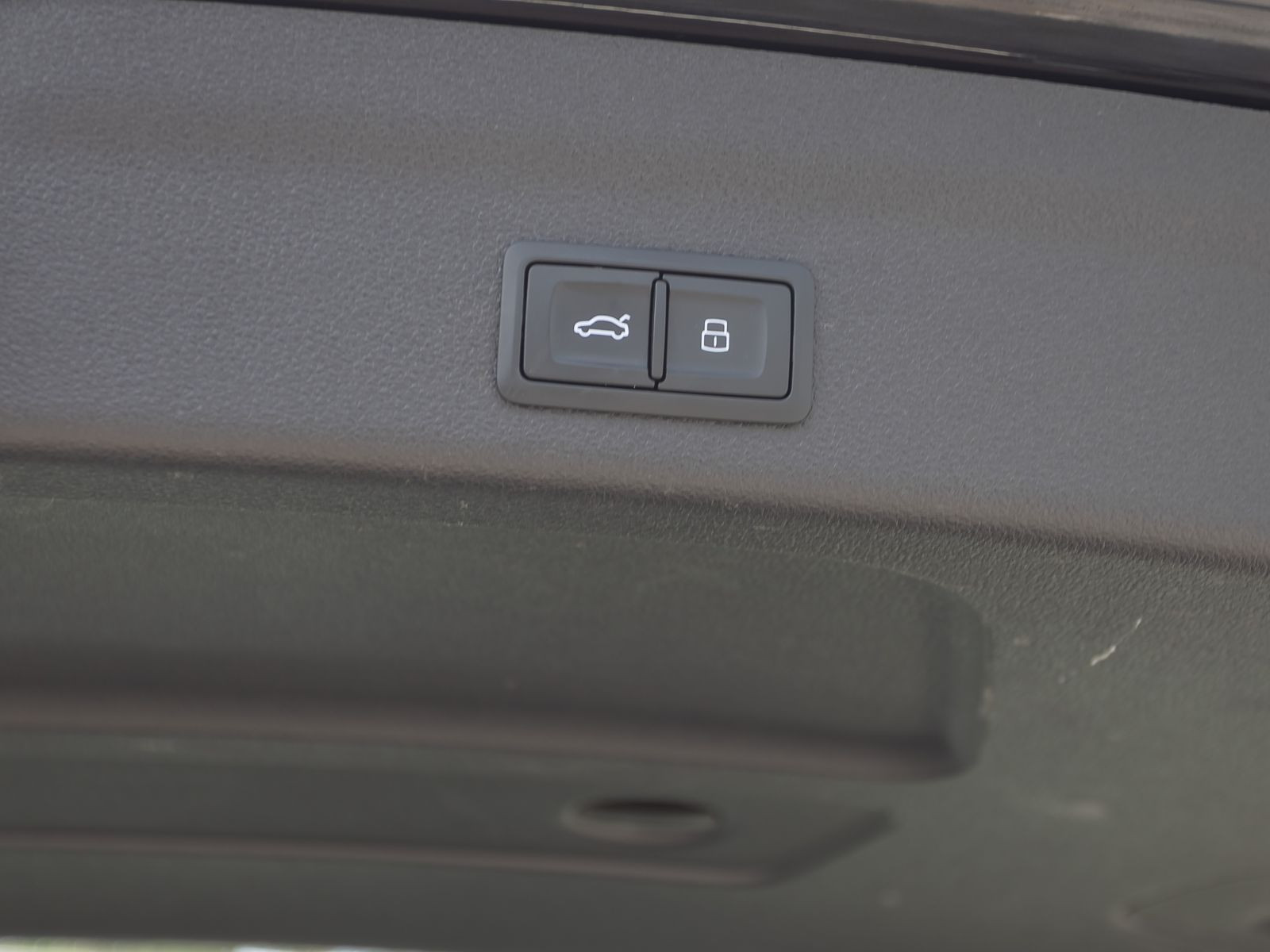 Audi A6 Avant Sport 50TDI qu Navi LED HuD Panorama ACC AHK