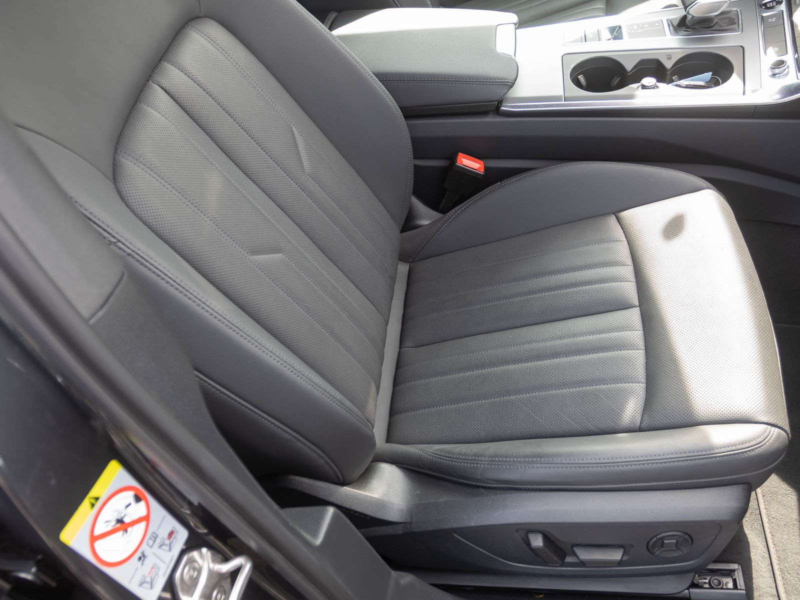 Audi A6 Avant 55TFSI Navi HuD AHK EPH Standhzg