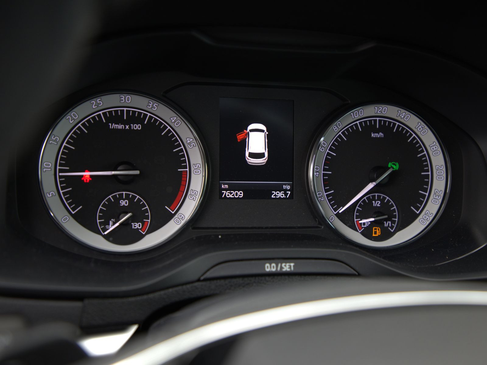 Skoda Karoq Clever 2.0TDI 4x4 DSG Navi LED AHK Carplay