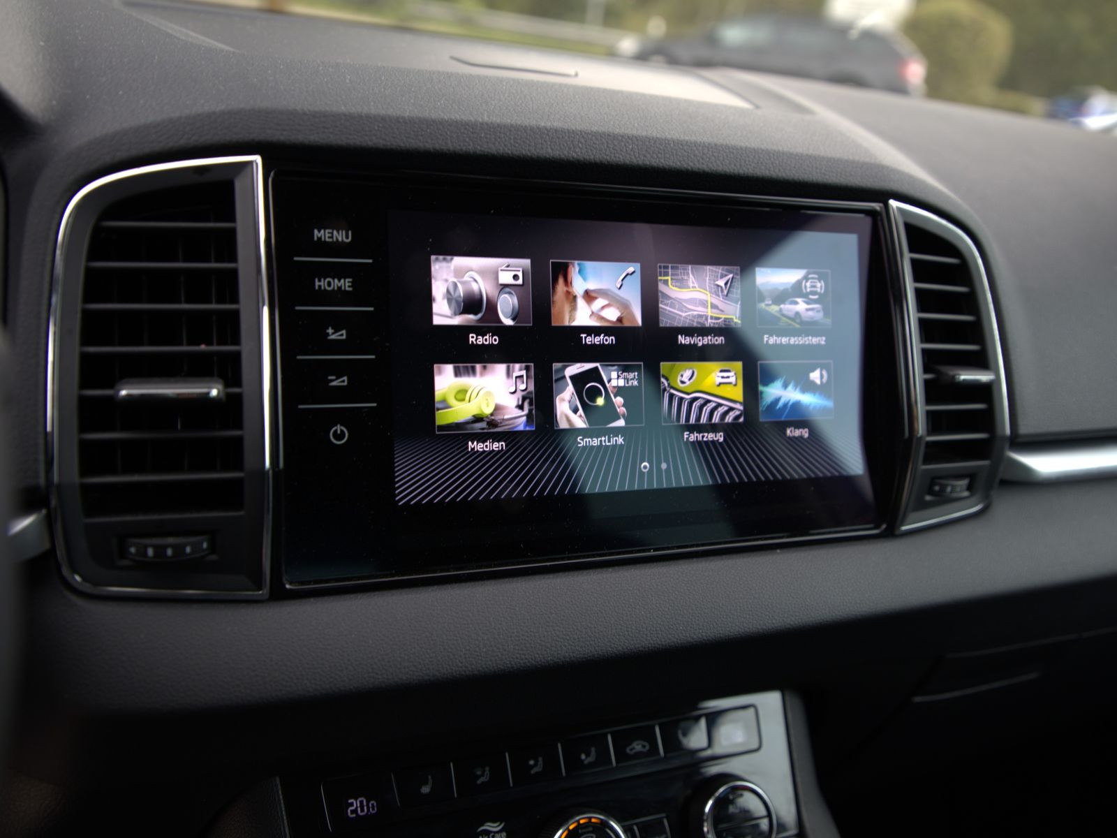 Skoda Karoq Clever 2.0TDI 4x4 DSG Navi LED AHK Carplay