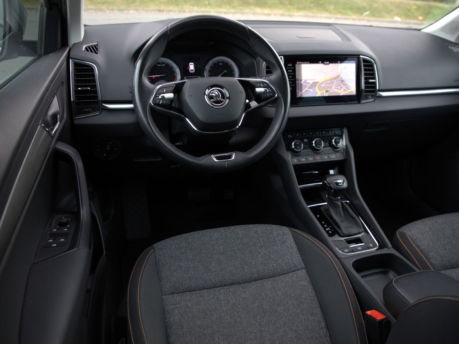Skoda Karoq Clever 2.0TDI 4x4 DSG Navi LED AHK Carplay