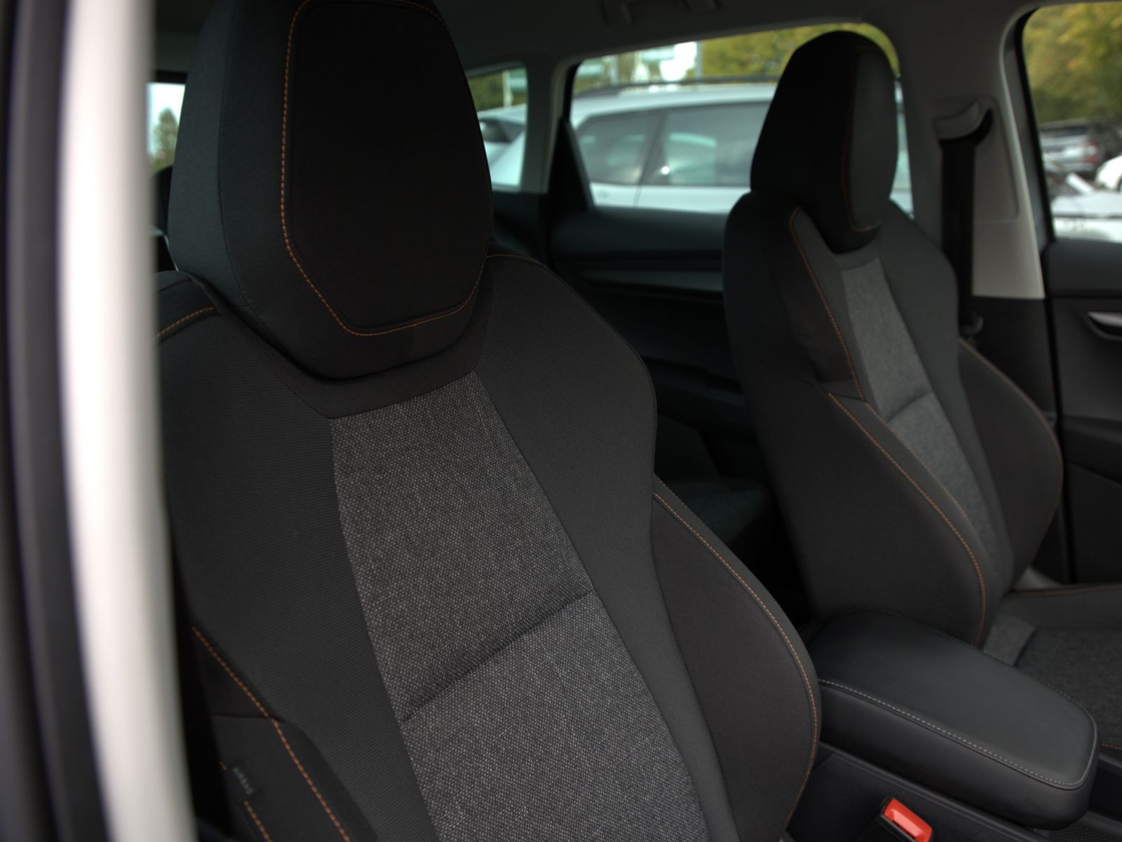 Skoda Karoq Clever 2.0TDI 4x4 DSG Navi LED AHK Carplay