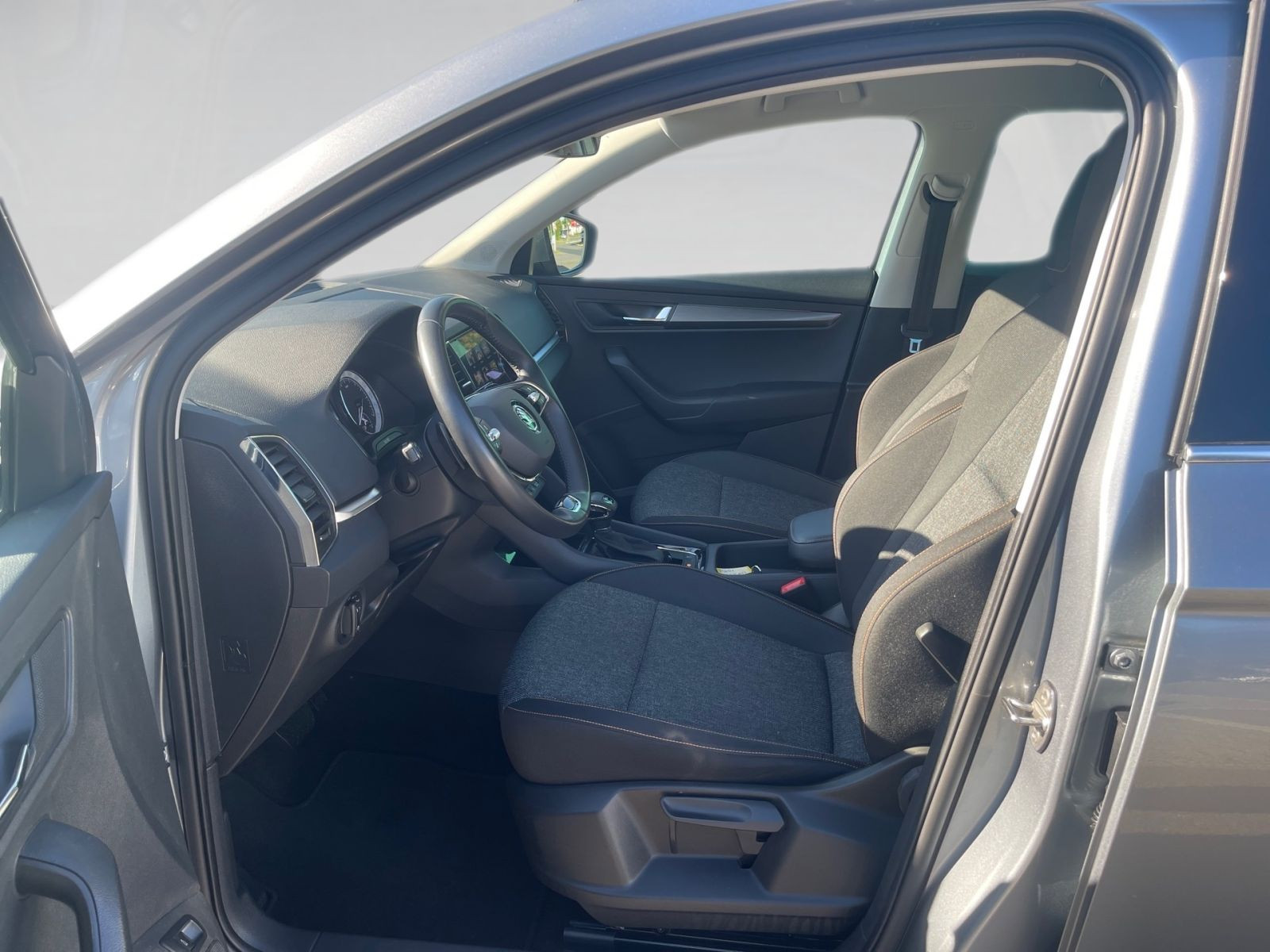 Skoda Karoq Clever 2.0TDI 4x4 DSG Navi LED AHK Carplay