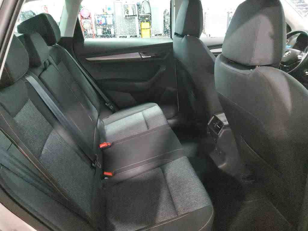 Skoda Karoq Clever 2.0 TDI 4x4 DSG LED Sitzhzg AHK