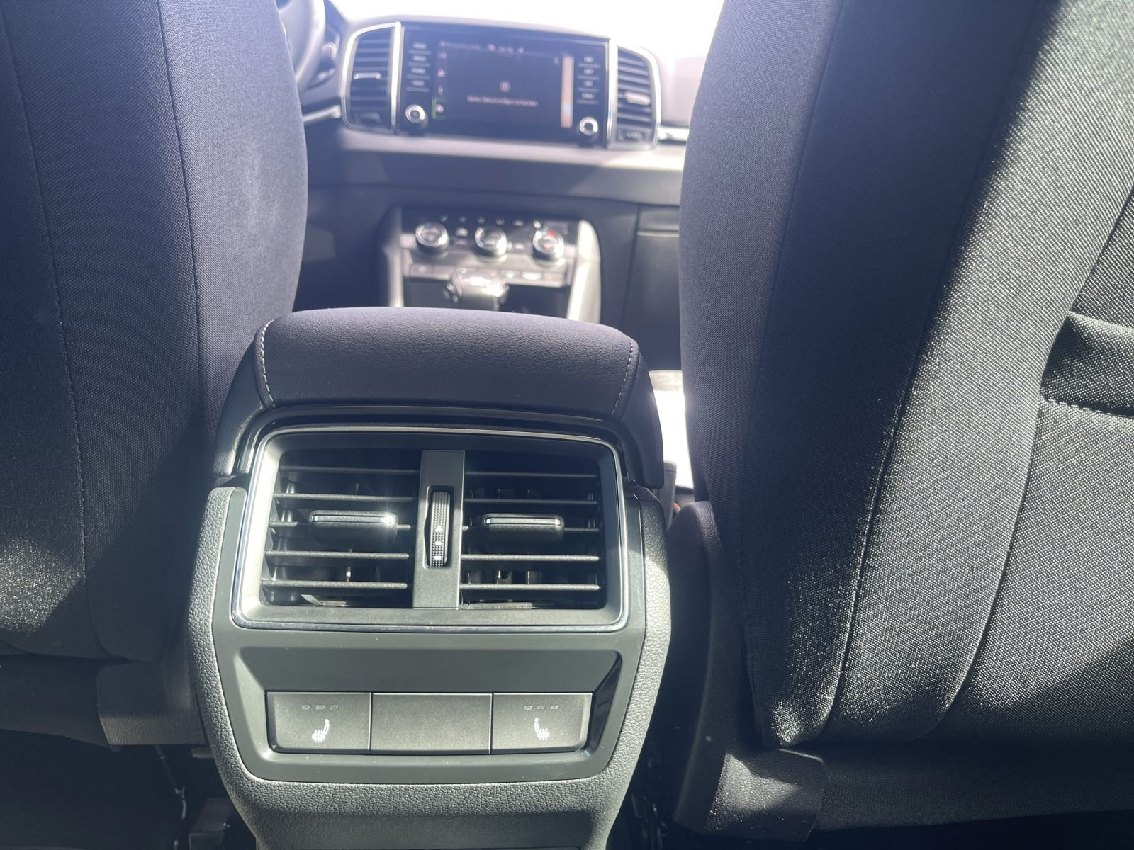 Skoda Karoq Clever 2.0 TDI 4x4 DSG LED Sitzhzg AHK