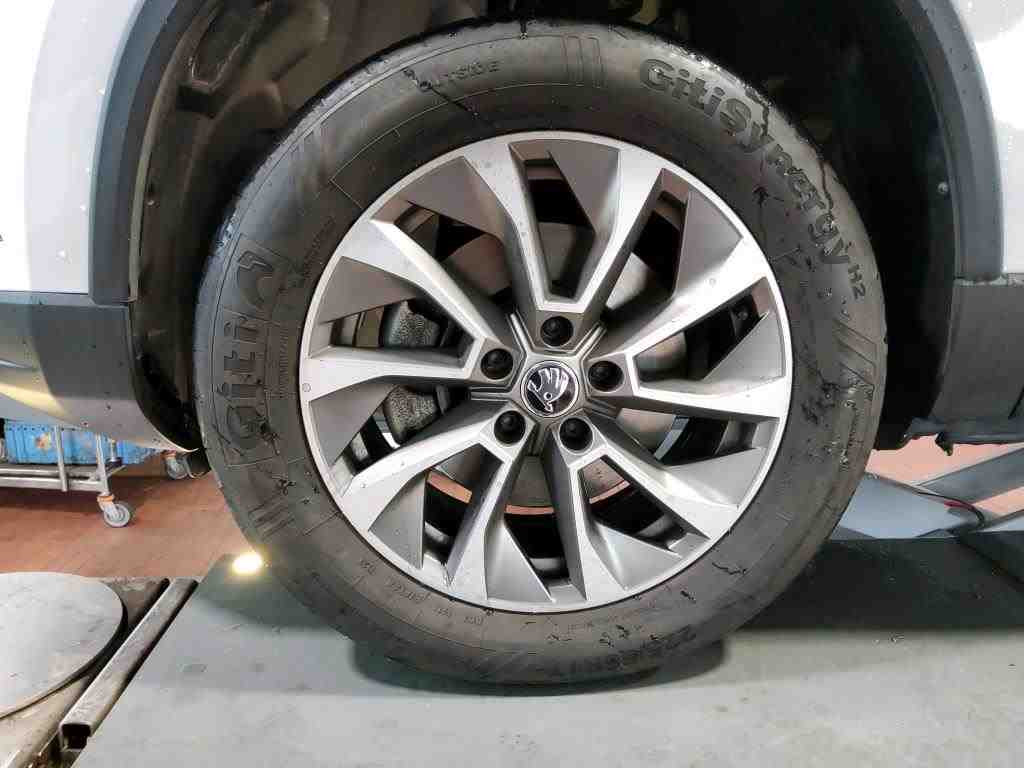 Skoda Karoq Clever 2.0 TDI 4x4 DSG LED Sitzhzg AHK