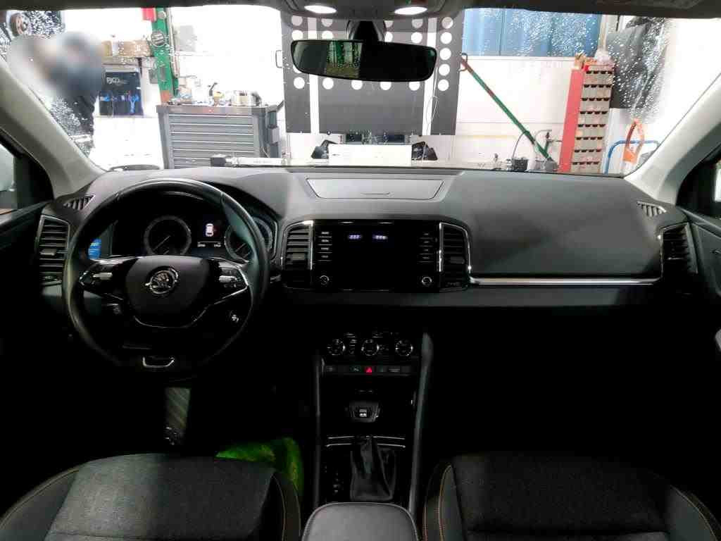 Skoda Karoq Clever 2.0 TDI 4x4 DSG LED Sitzhzg AHK