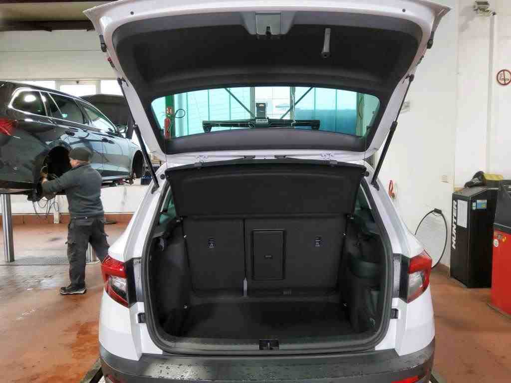 Skoda Karoq Clever 2.0 TDI 4x4 DSG LED Sitzhzg AHK