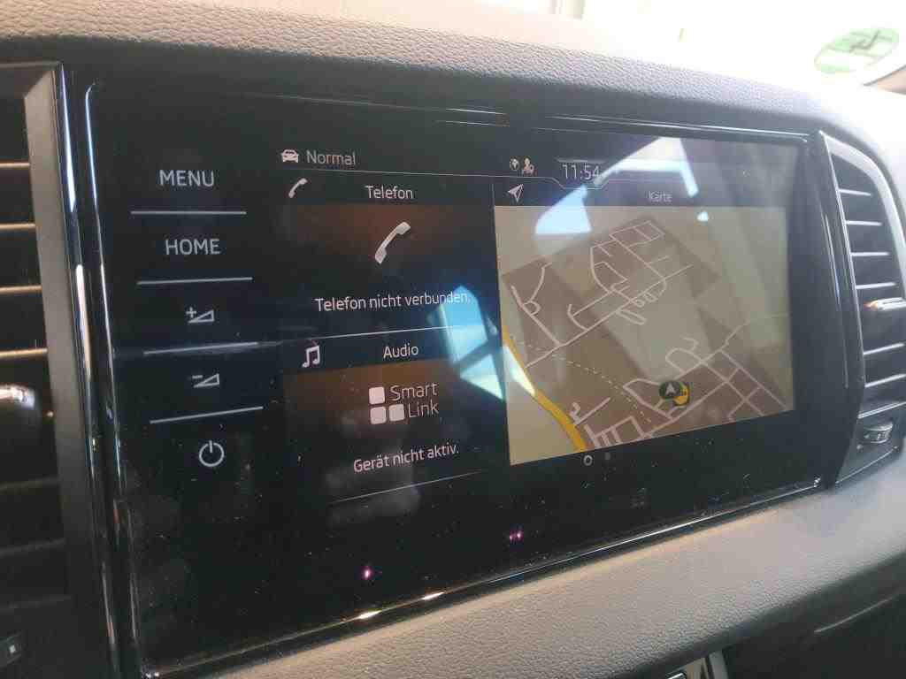 Skoda Karoq Sportline 2,0TDI 4x4 DSG 360°Kamera GRA AHK