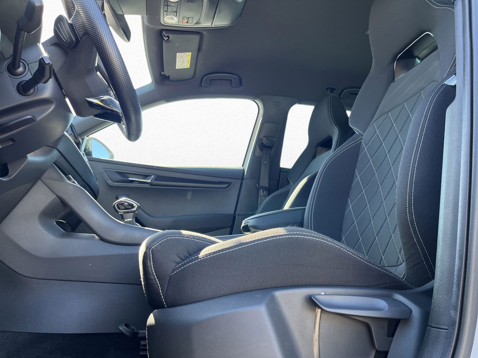 Skoda Karoq Sportline 2,0TDI 4x4 DSG 360°Kamera GRA AHK