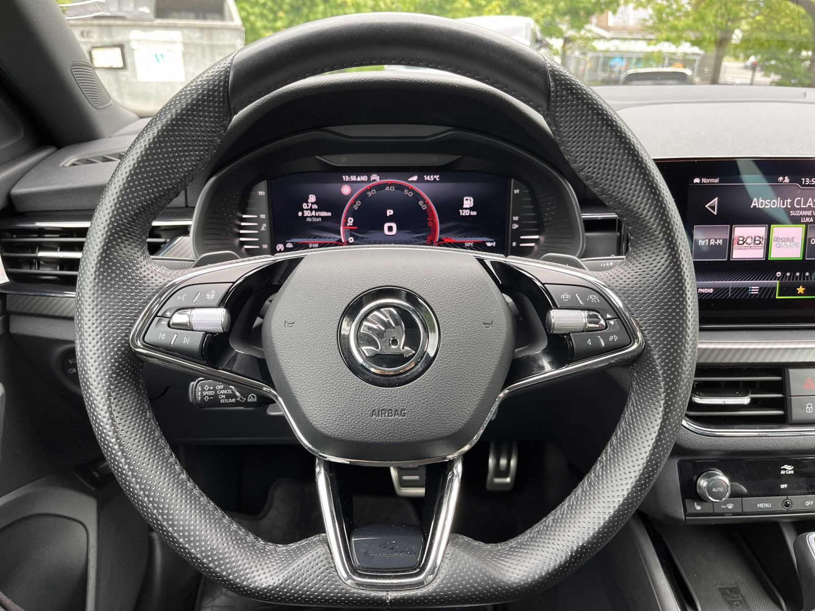 Skoda Kamiq Monte Carlo 1.5TSI DSG Navi LED Panorama ACC