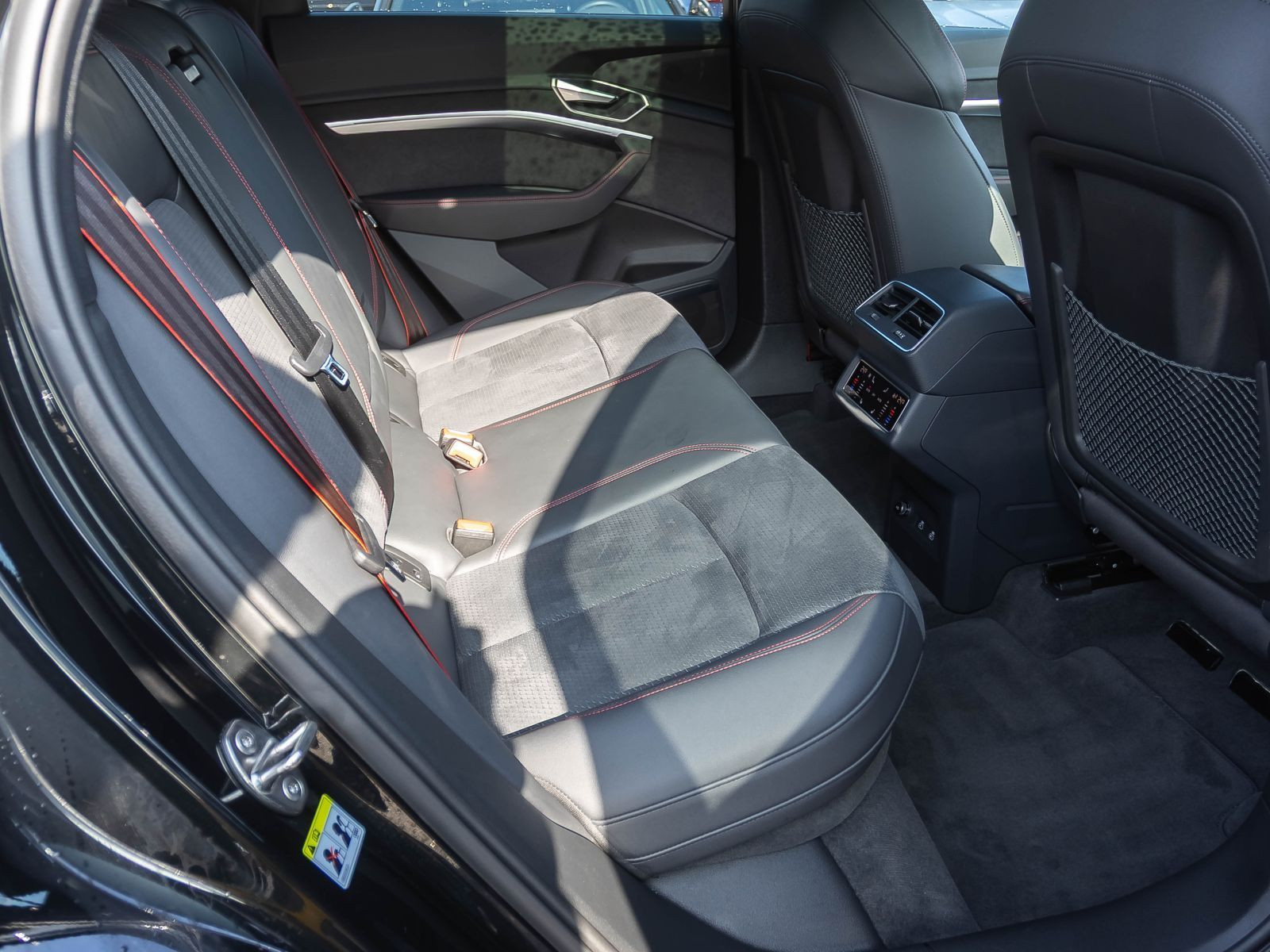 Audi Q8 Sportback e-tron S line 55 qu HuD Panorama B&O