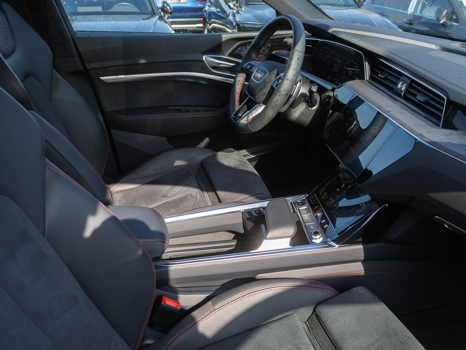 Audi Q8 Sportback e-tron S line 55 qu HuD Panorama B&O