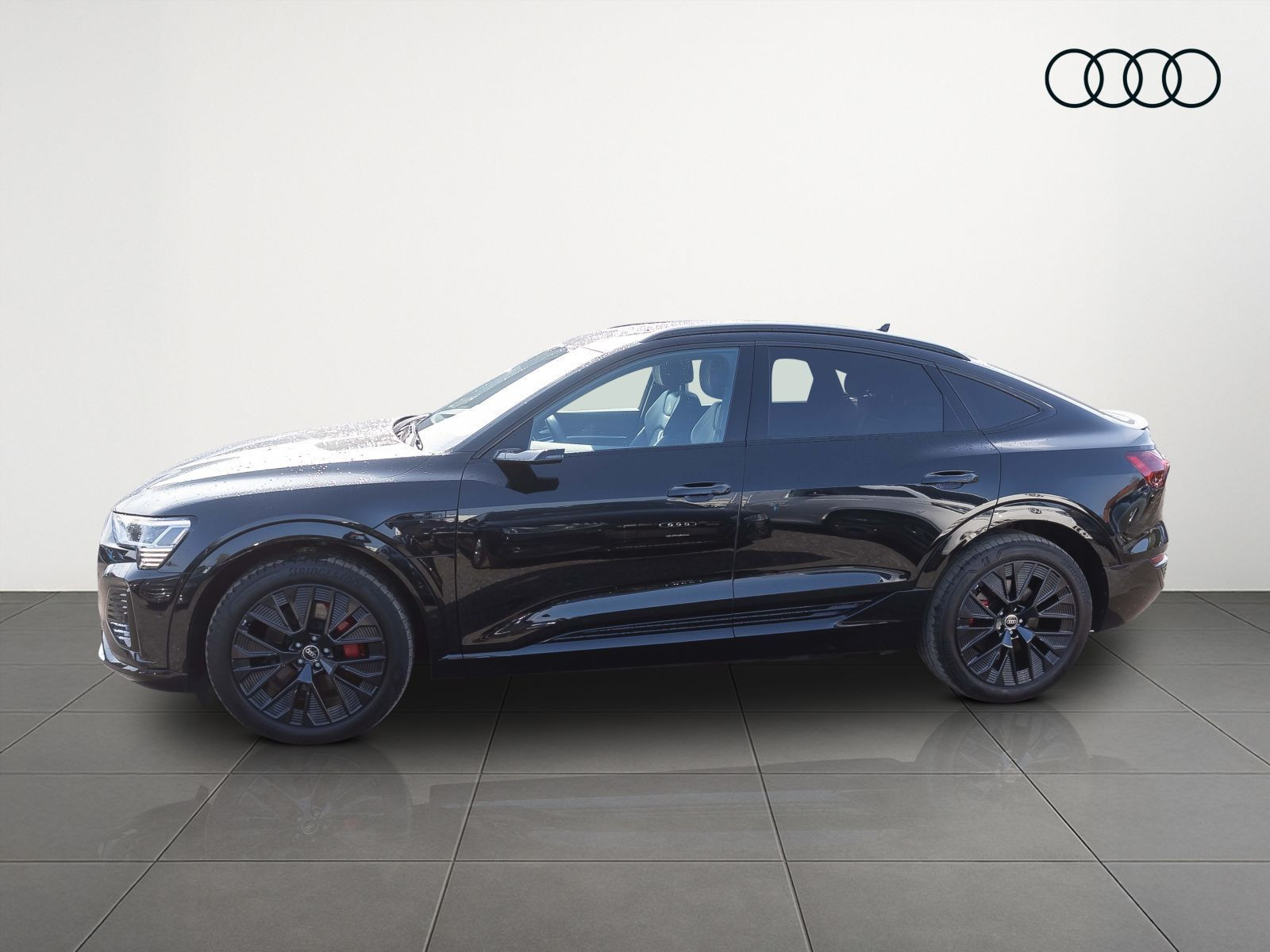 Audi Q8 Sportback e-tron S line 55 qu HuD Panorama B&O