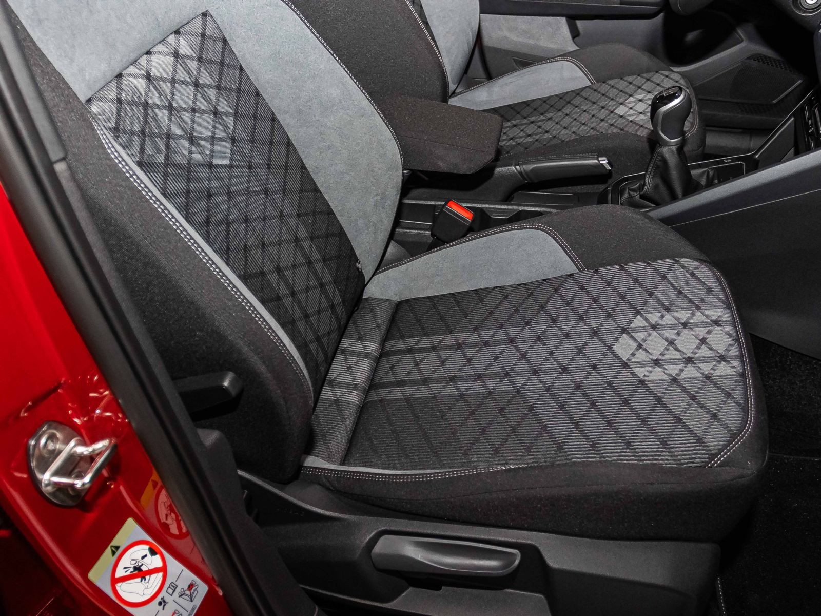 Volkswagen Polo 1.0TSI R-Line Navi Matrix CarPlay EPH