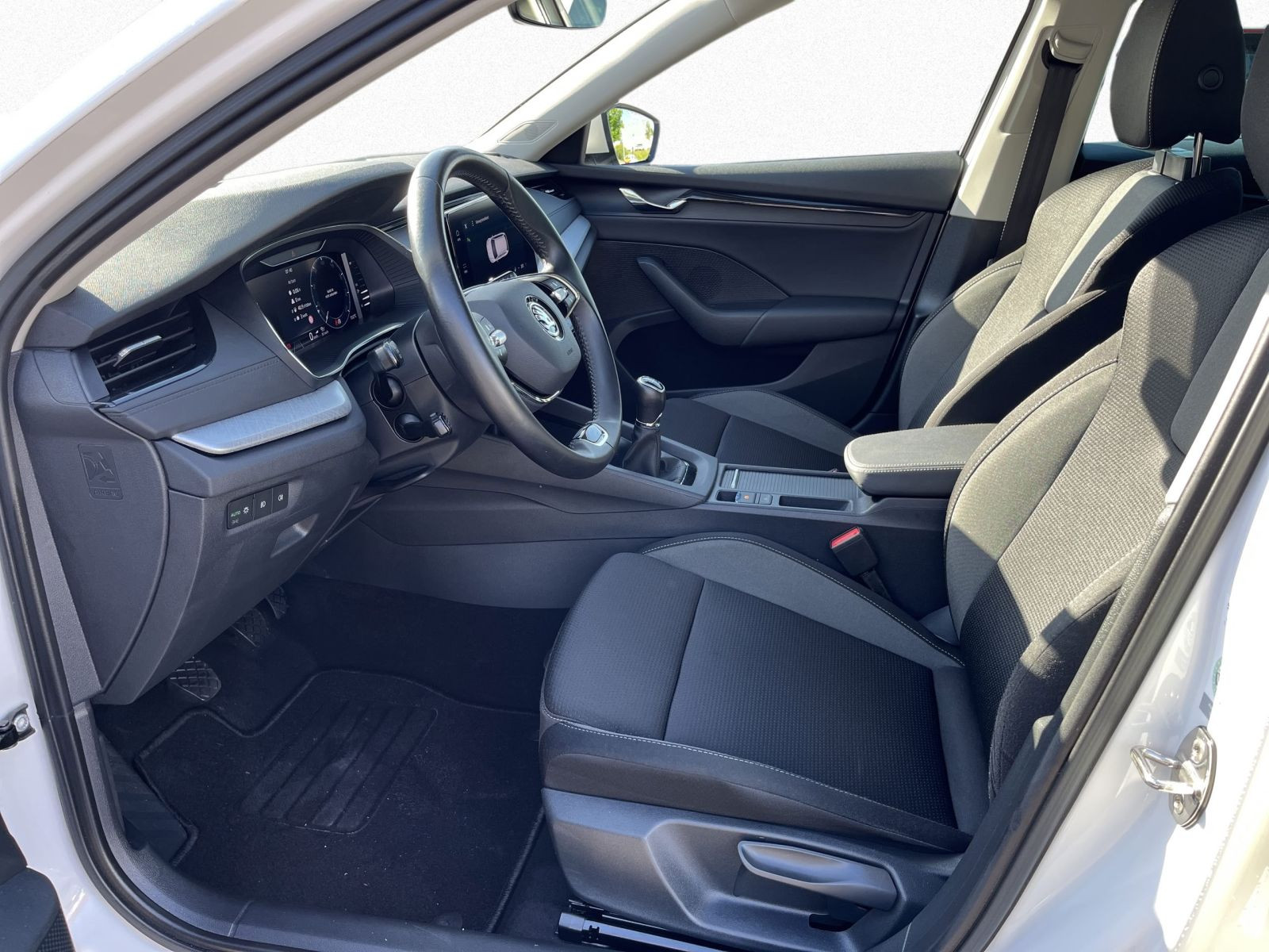 Skoda Octavia Combi Ambition 1.0 TSI Navi LED ACC AHK