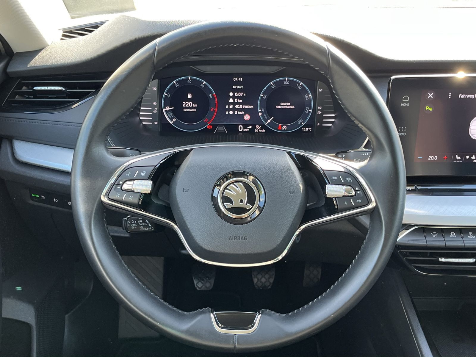 Skoda Octavia Combi Ambition 1.0 TSI Navi LED ACC AHK