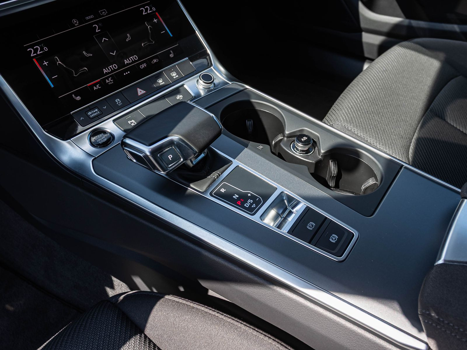 Audi A6 Avant S line 35TDI Stronic Navi Matrix GRA AHK