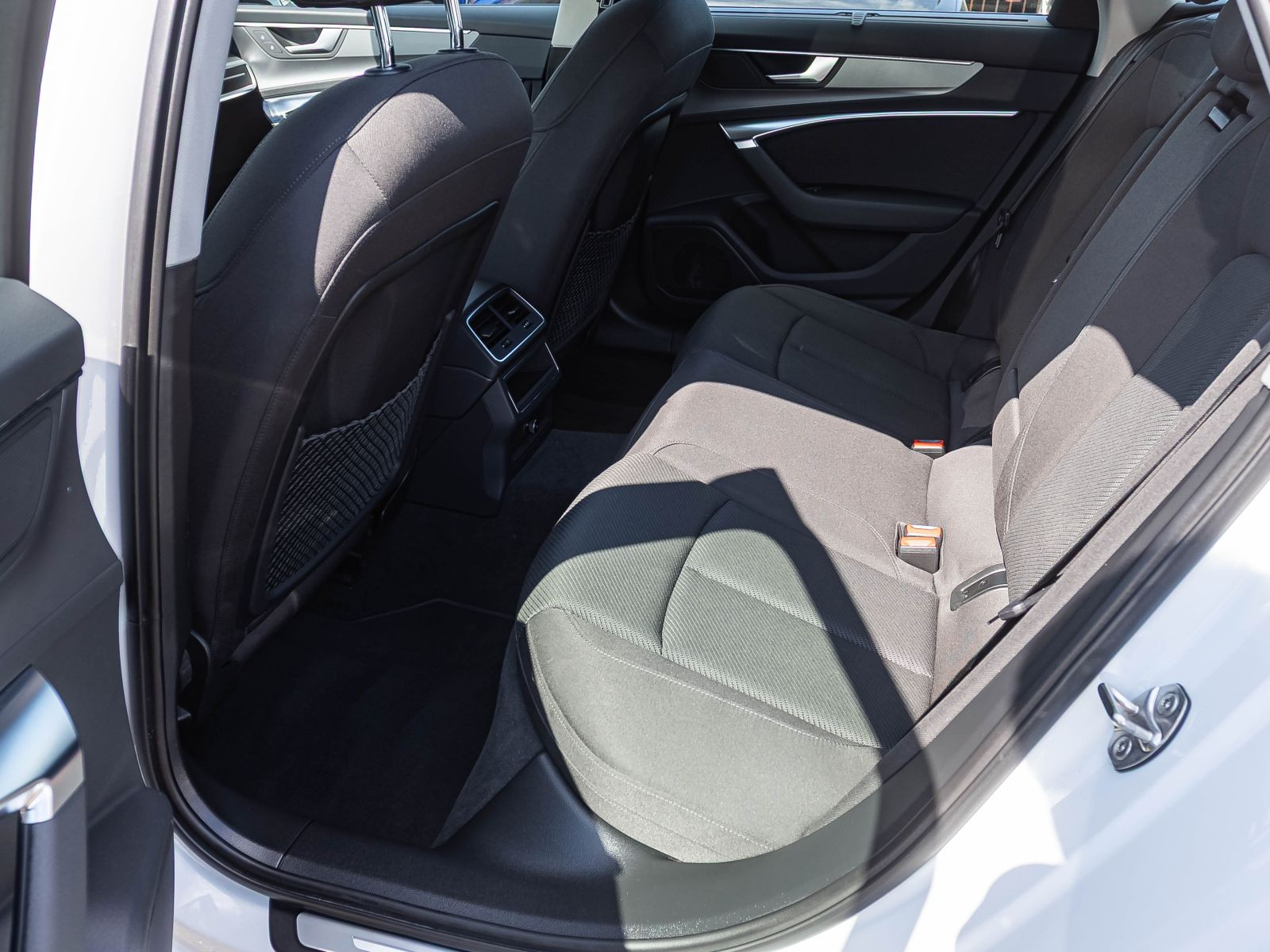 Audi A6 Avant S line 35TDI Stronic Navi Matrix GRA AHK