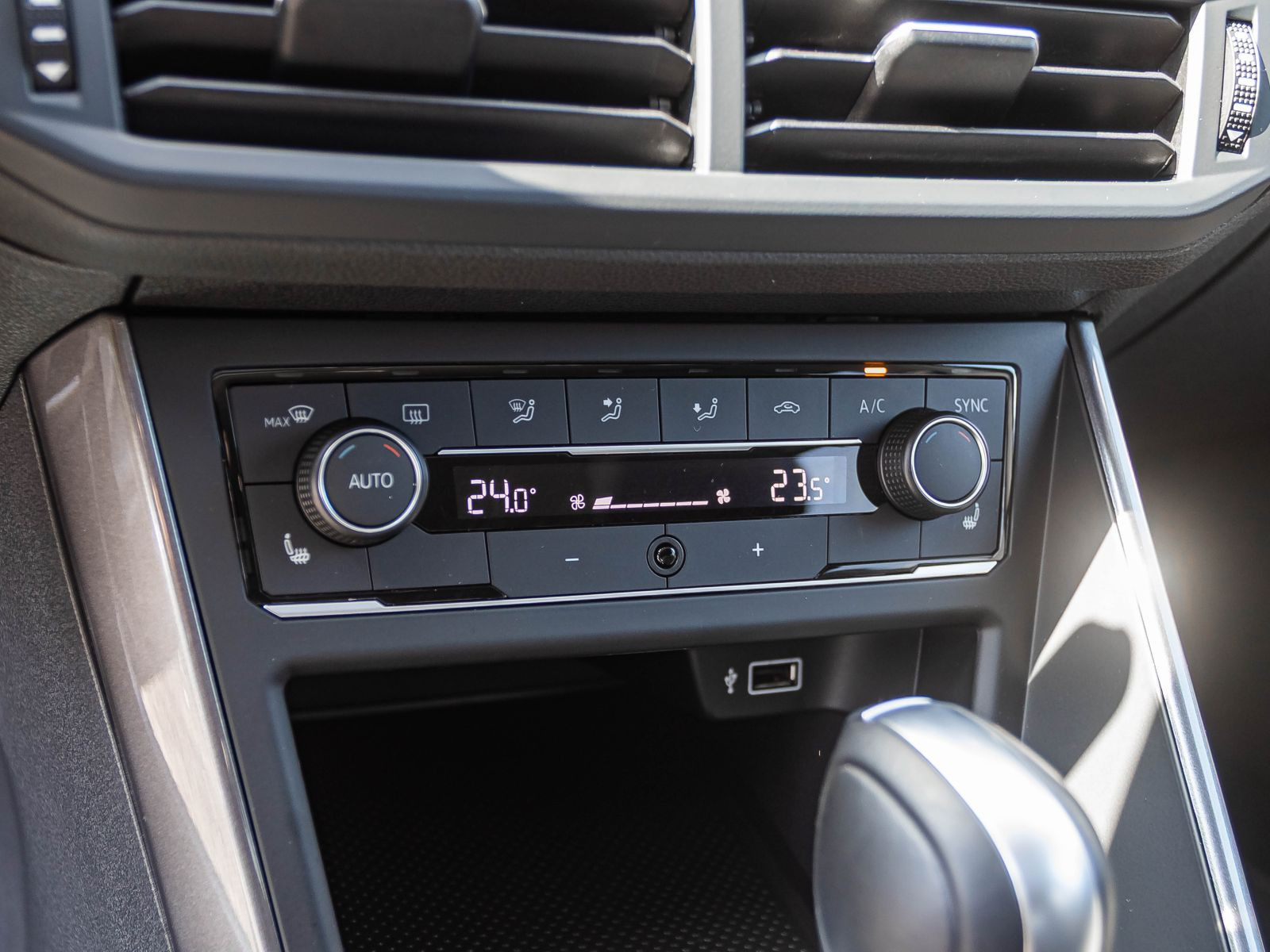 Volkswagen Polo R-Line 1.0TSI DSG Navi Panorama EPH Sitzheizung