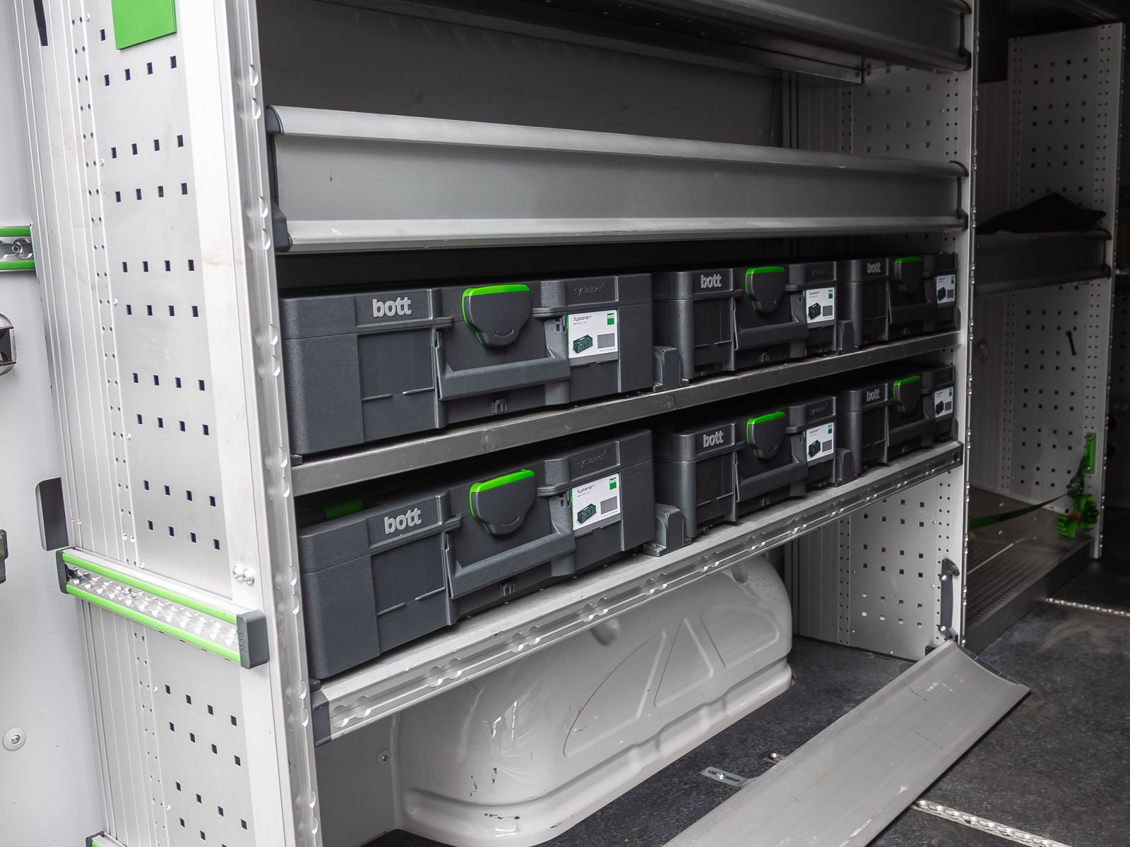 Volkswagen Crafter 35 2.0 TDI Automatik Kasten mittlerer Radstand, Rückfahrkamera, LED, Navi, App-Connect