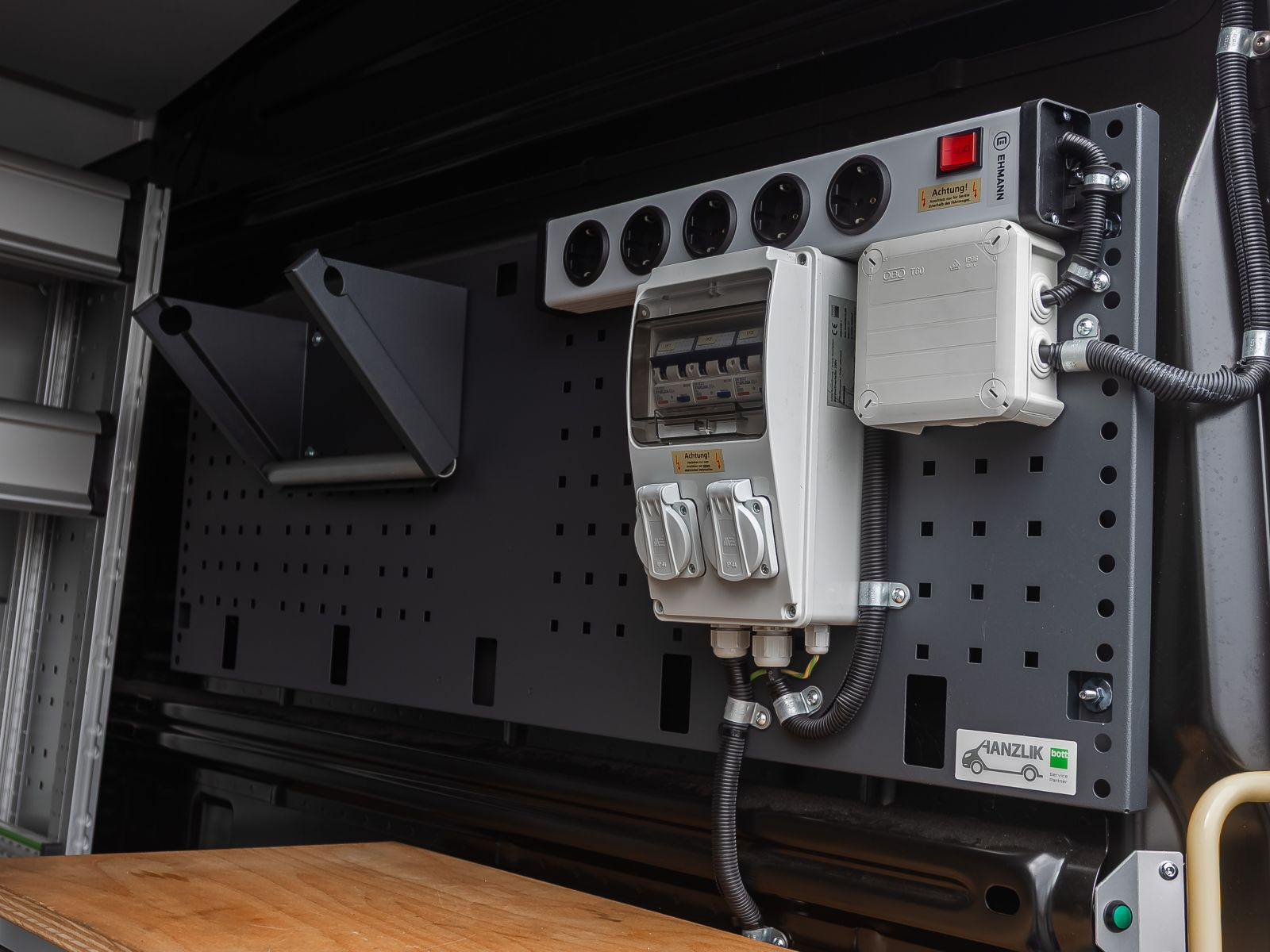 Volkswagen Crafter 35 2.0 TDI Automatik Kasten mittlerer Radstand, Rückfahrkamera, LED, Navi, App-Connect